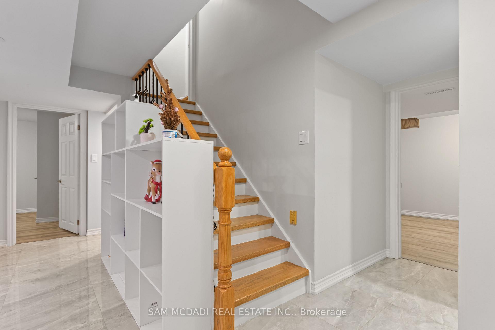 8 Brooklyn Crescent