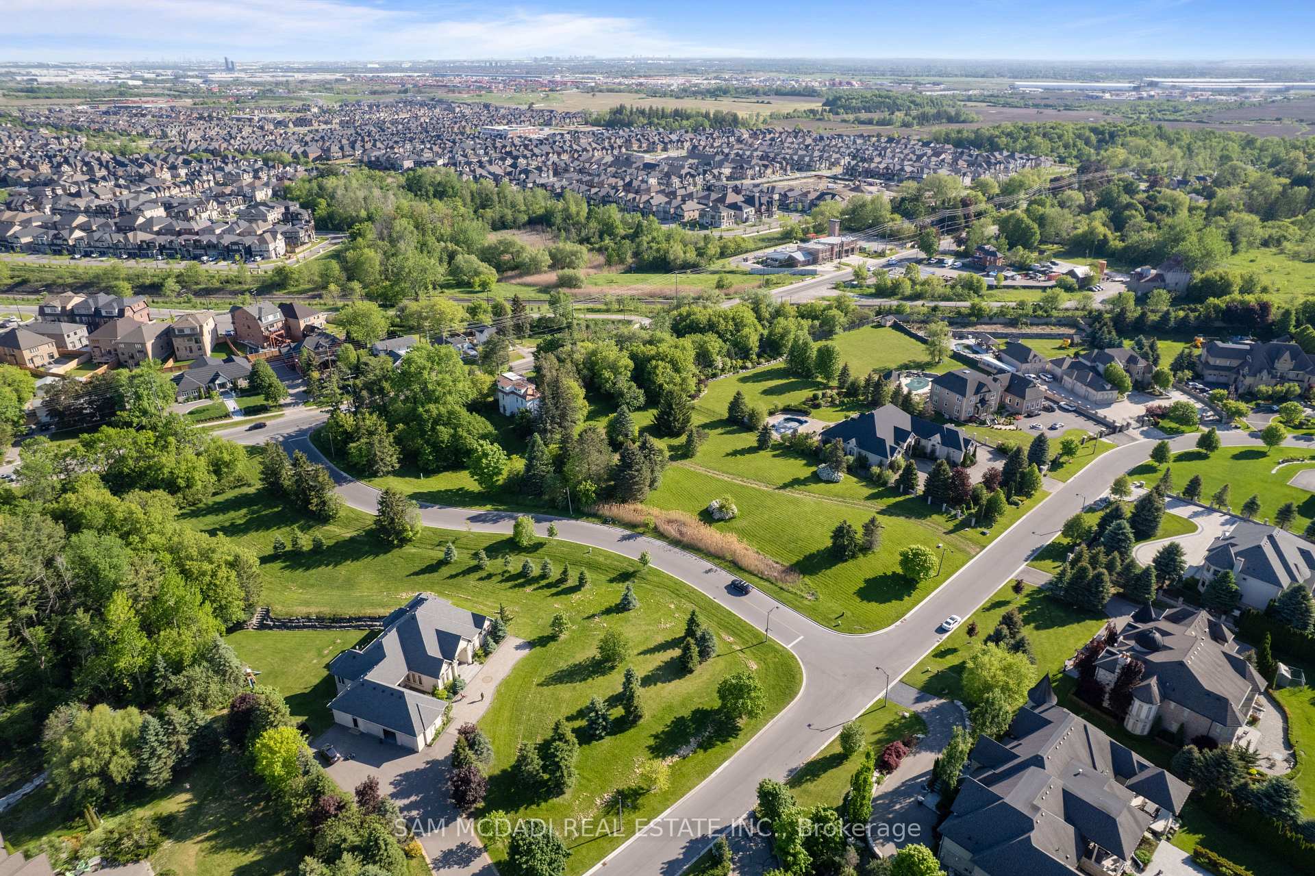 10 Richard Lovat Court