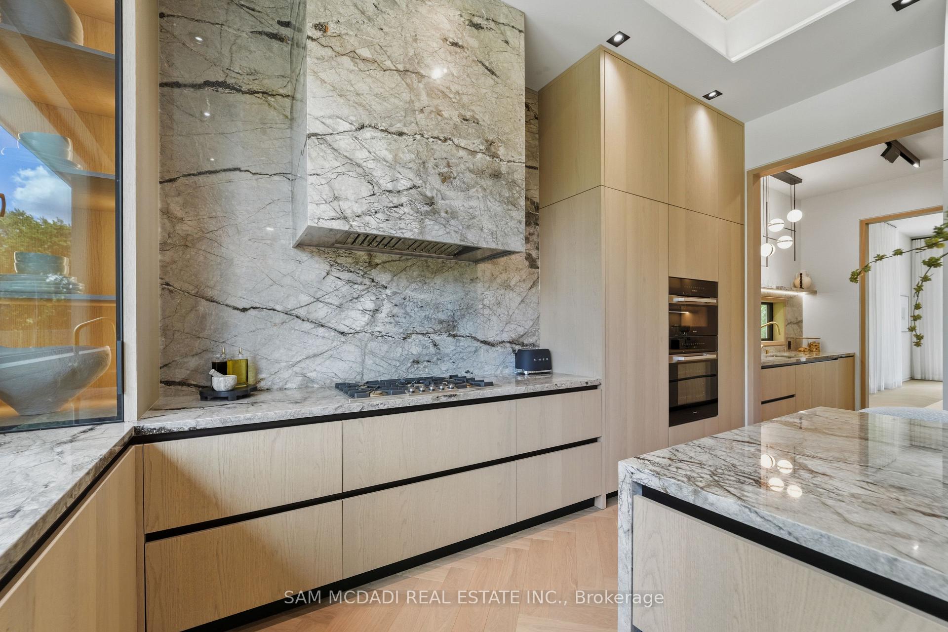 10 Peter Morse Way