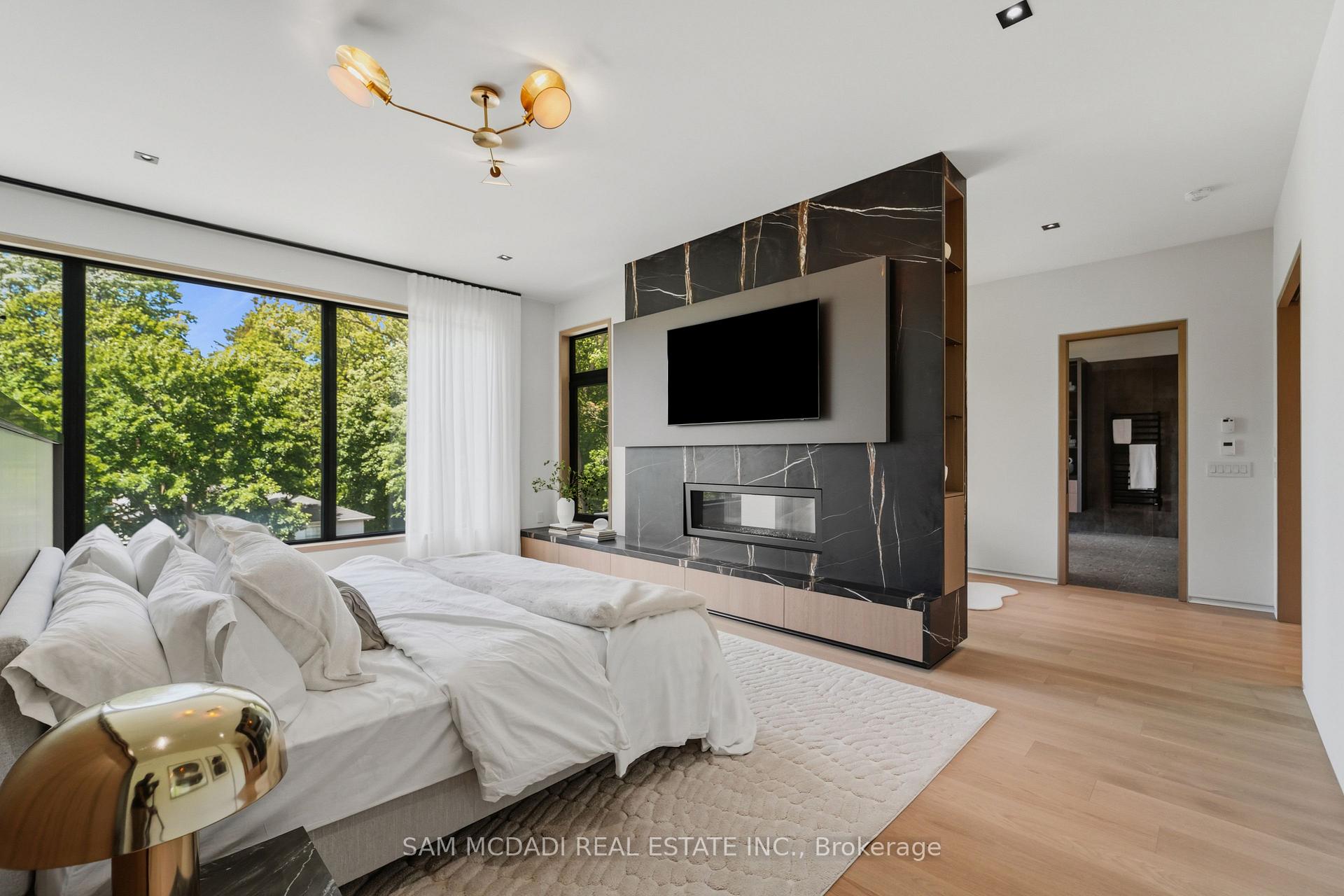 10 Peter Morse Way