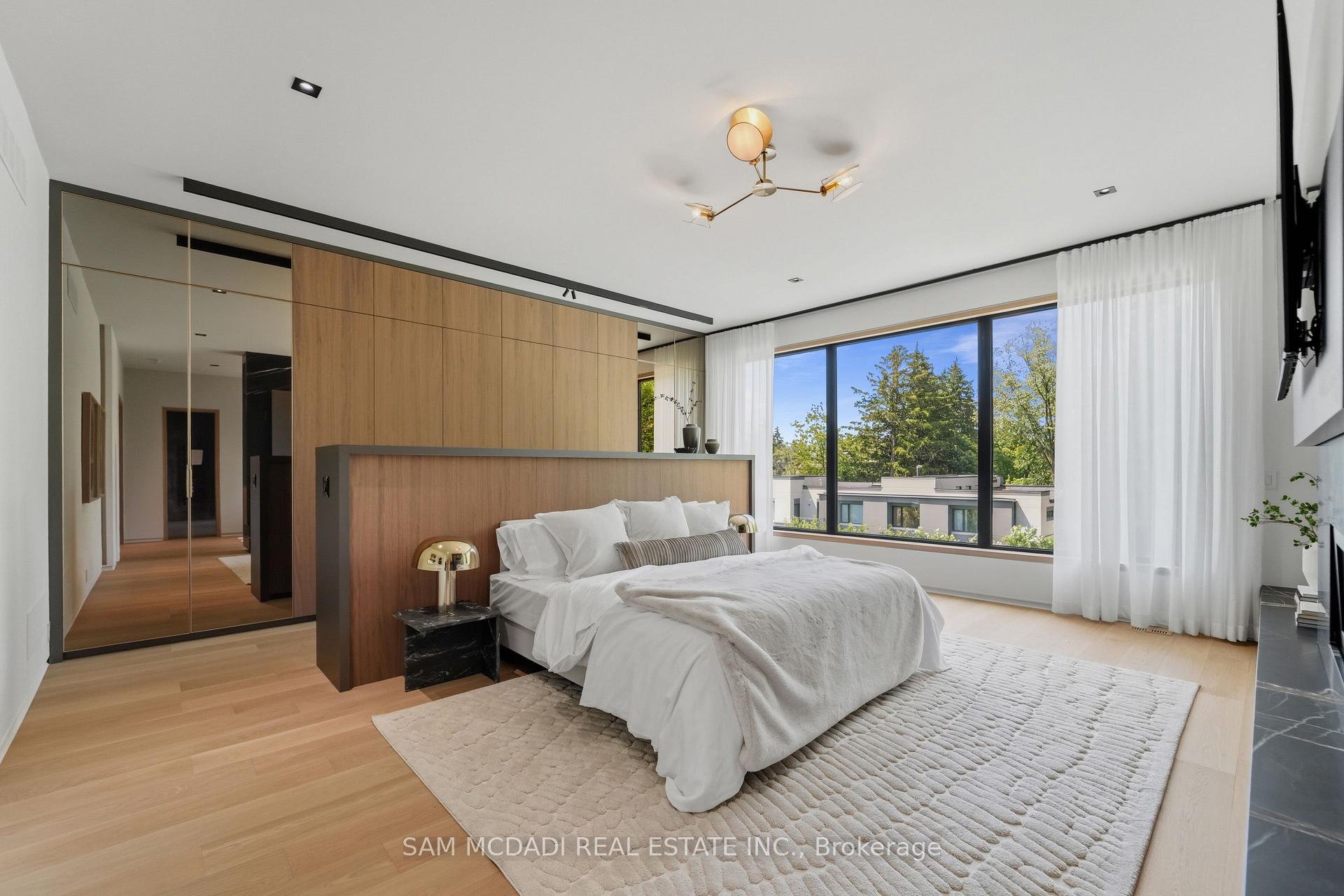 10 Peter Morse Way