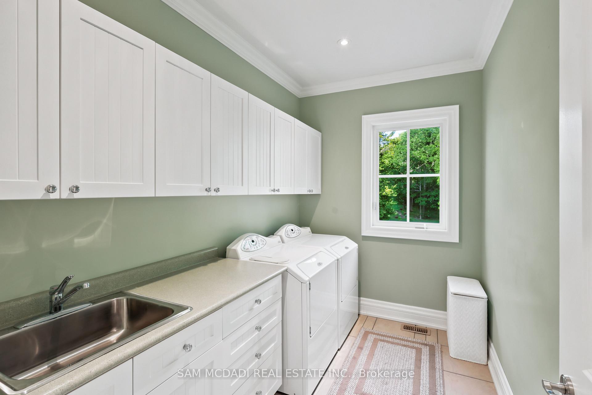 65 Kingswood Drive