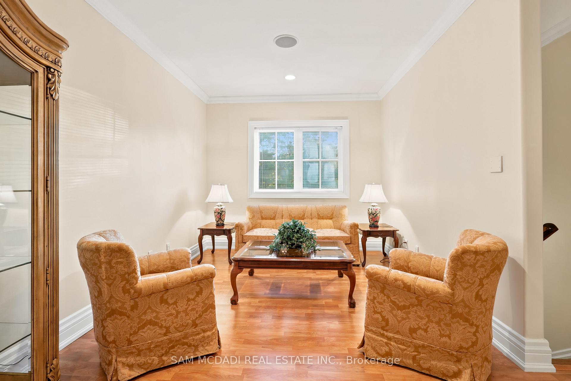 65 Kingswood Drive