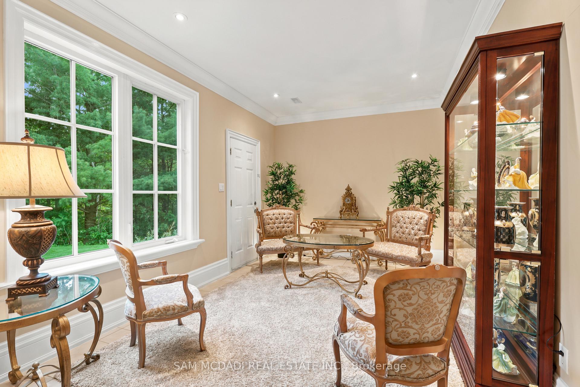 65 Kingswood Drive
