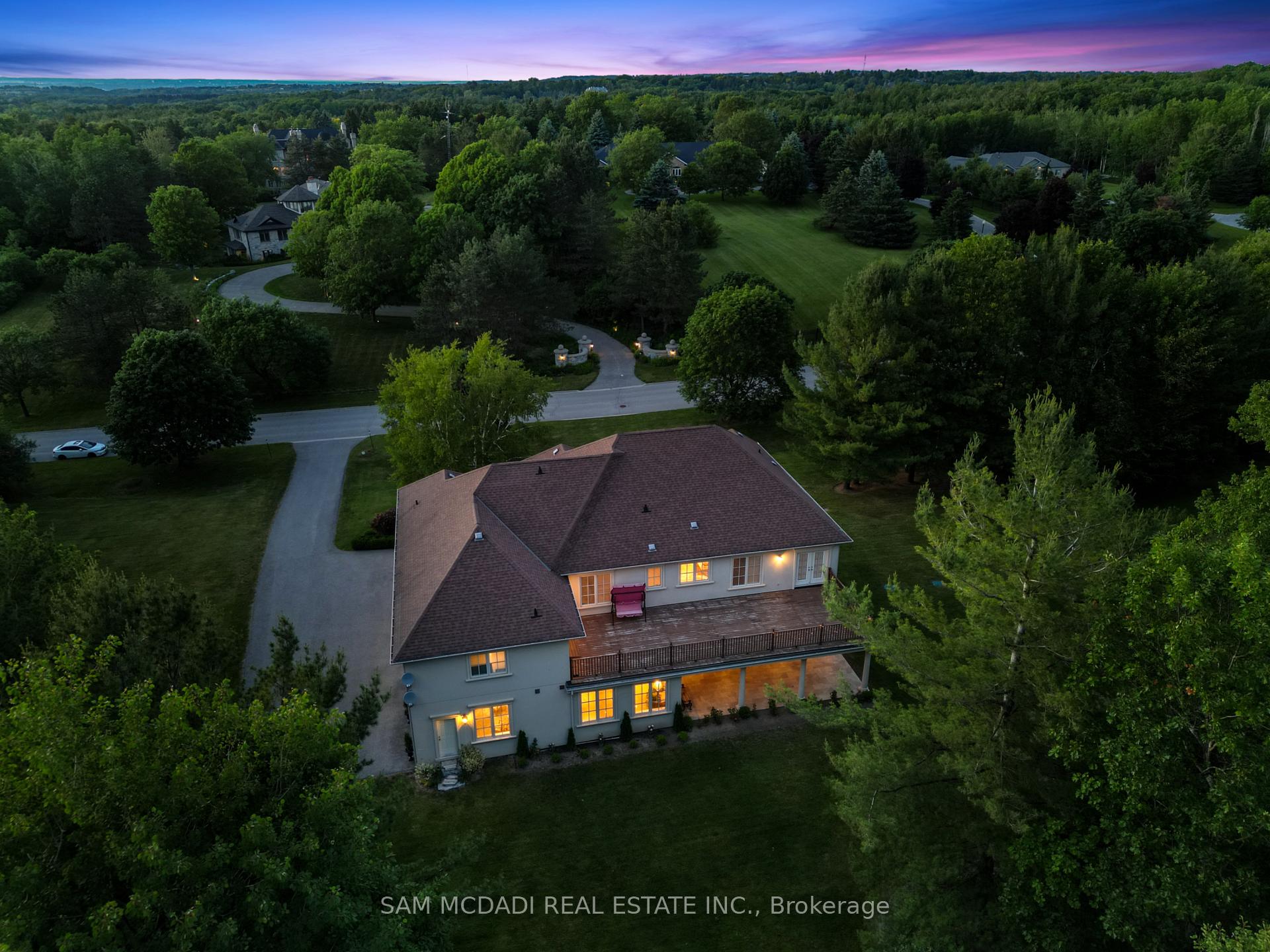 65 Kingswood Drive