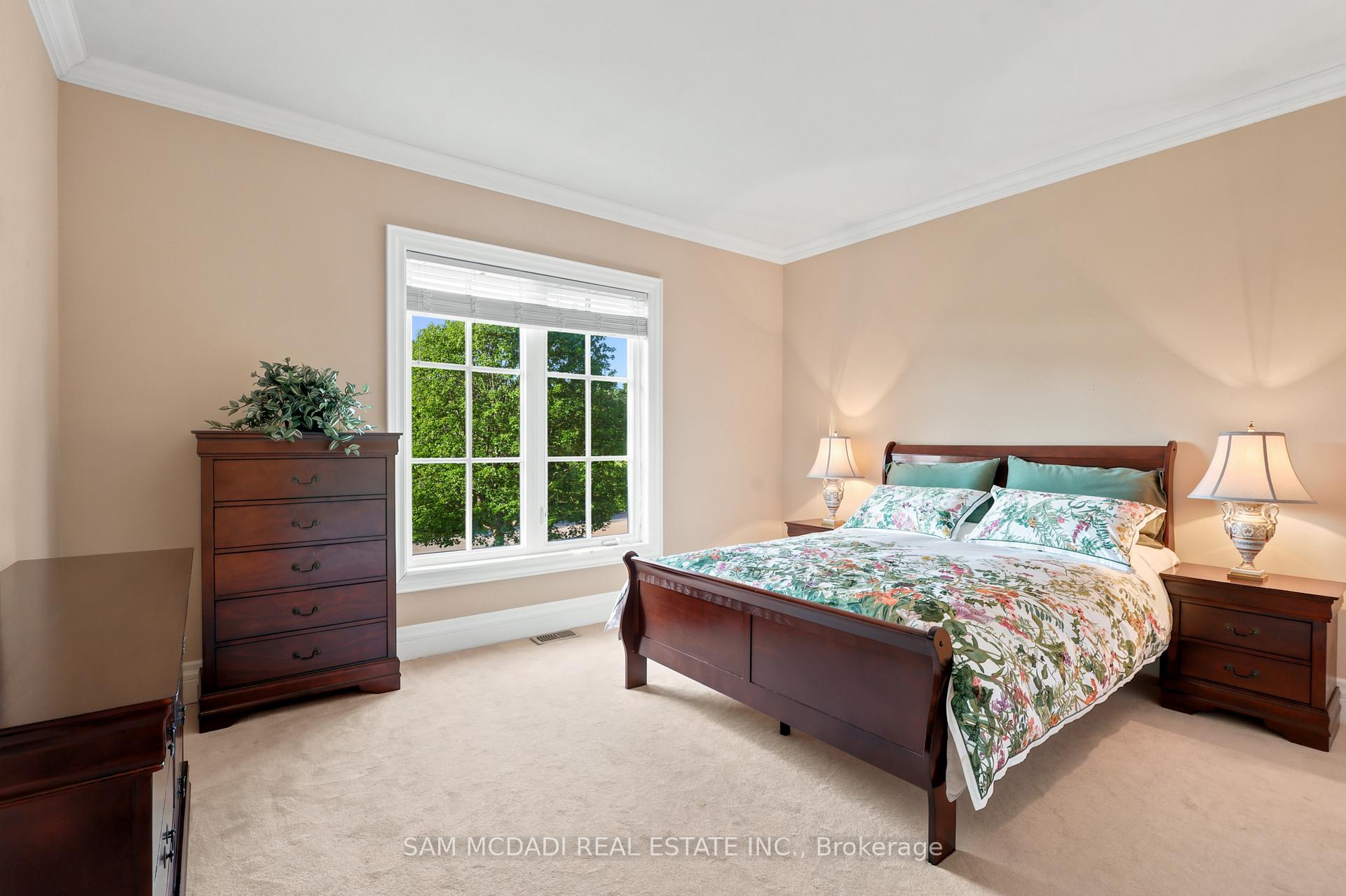 65 Kingswood Drive