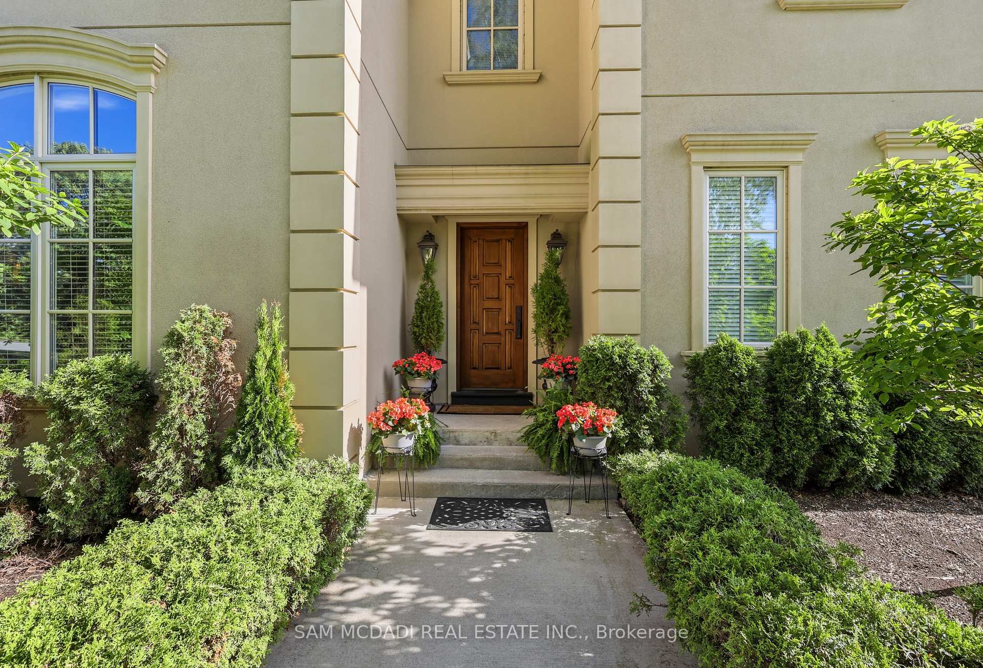65 Kingswood Drive