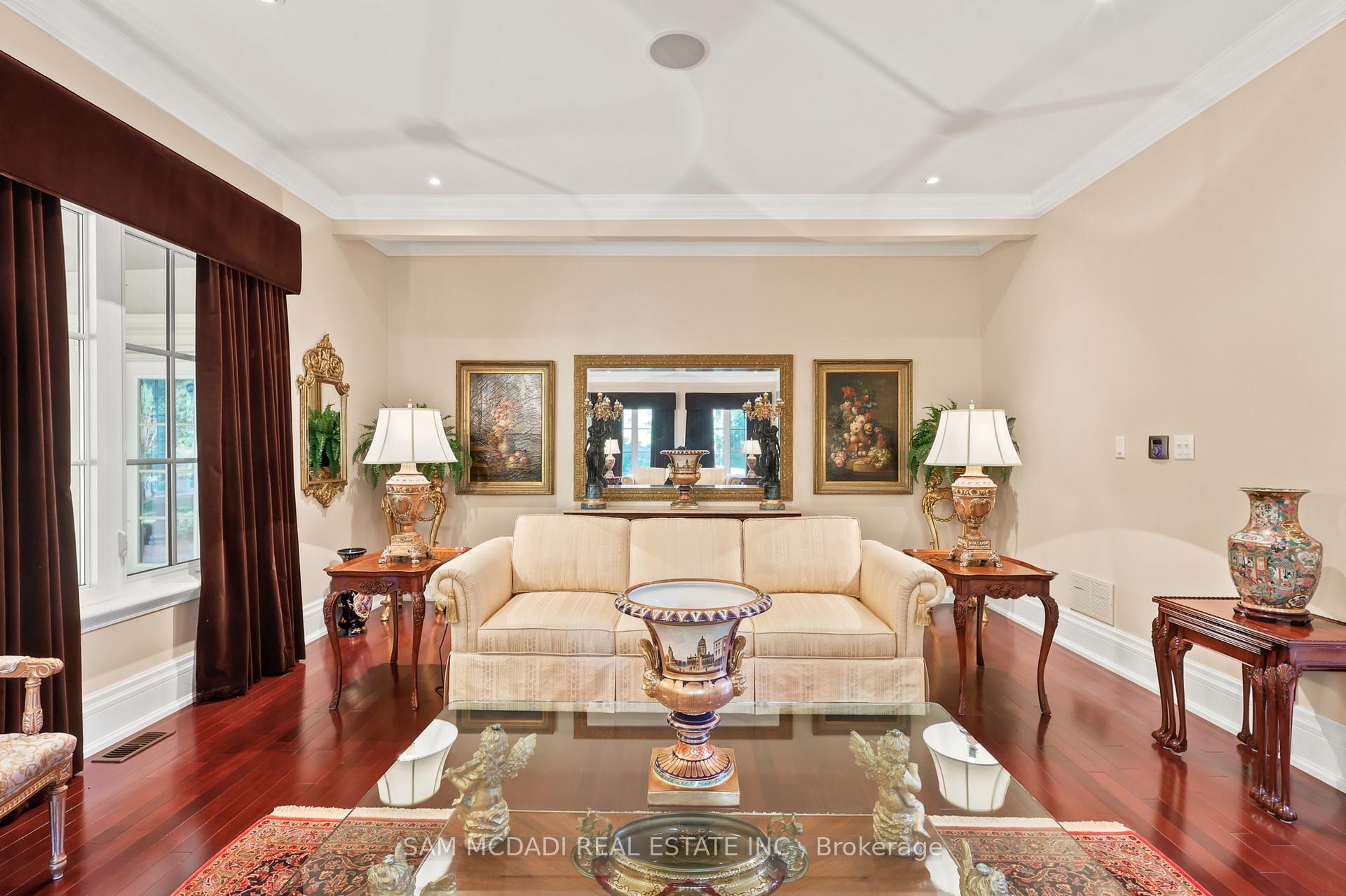 65 Kingswood Drive