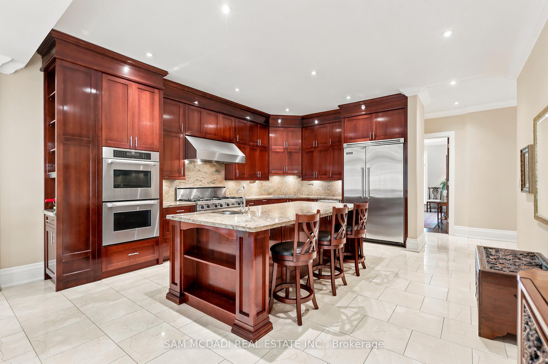 65 Kingswood Drive