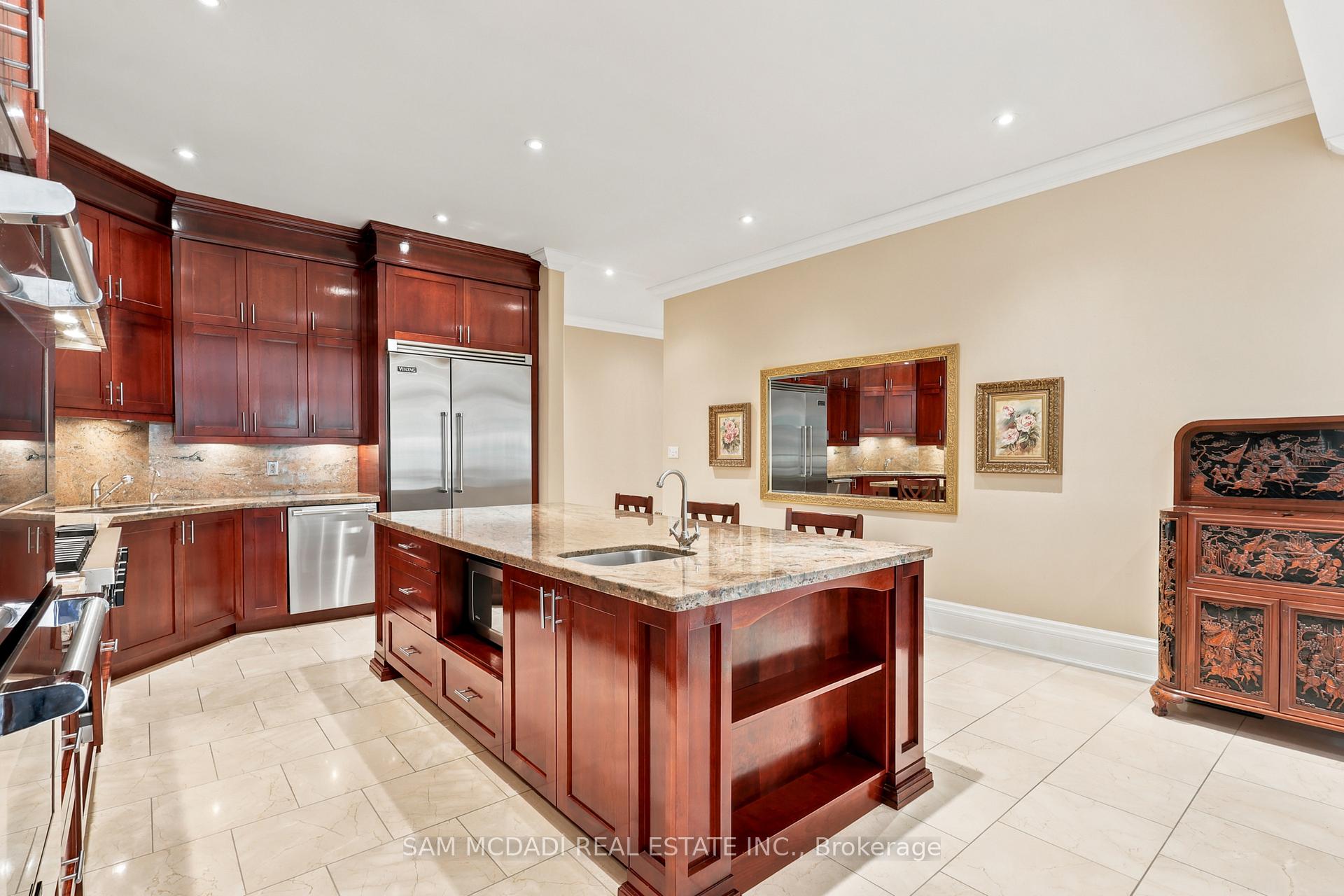 65 Kingswood Drive