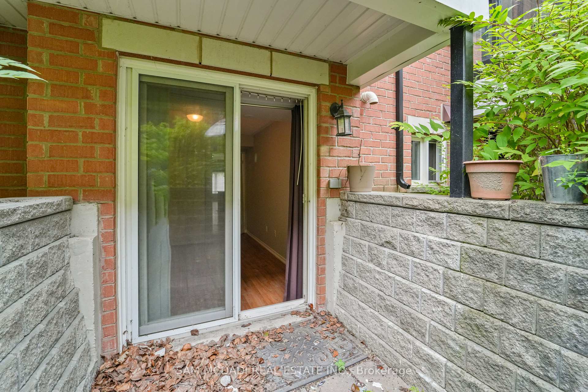 310 John Street 170