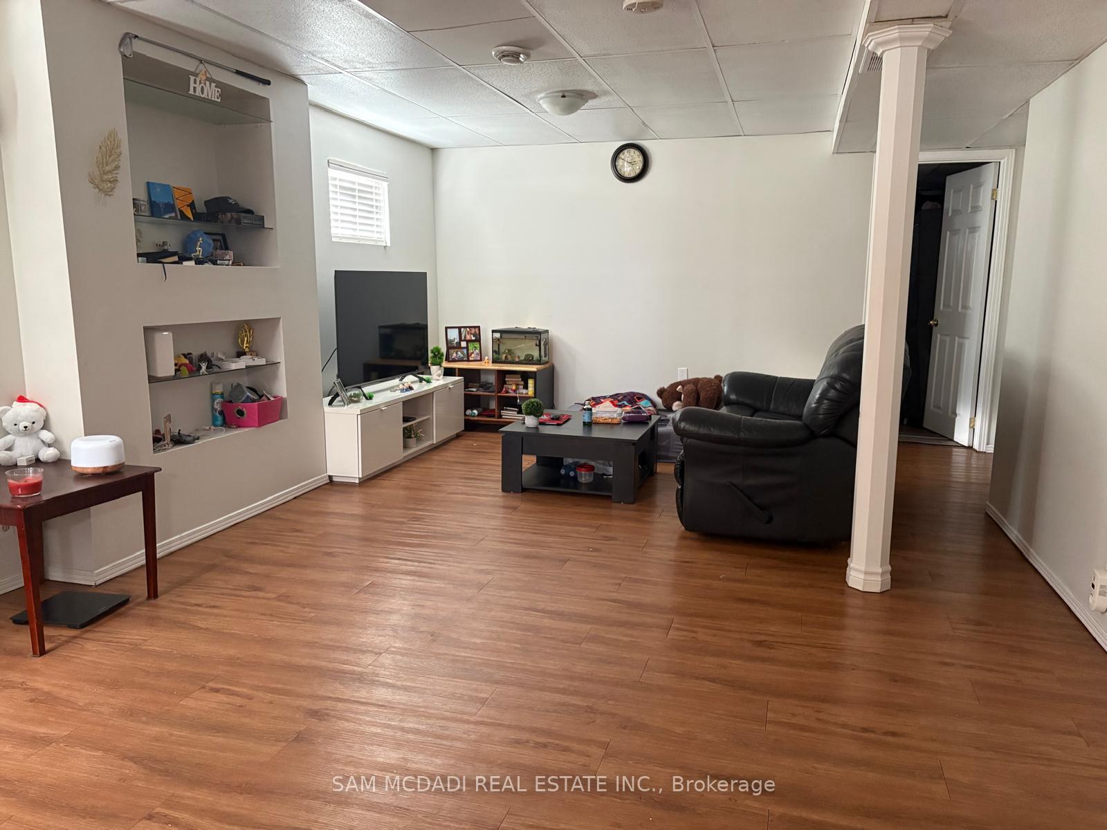 87 Rundle Crescent Lower