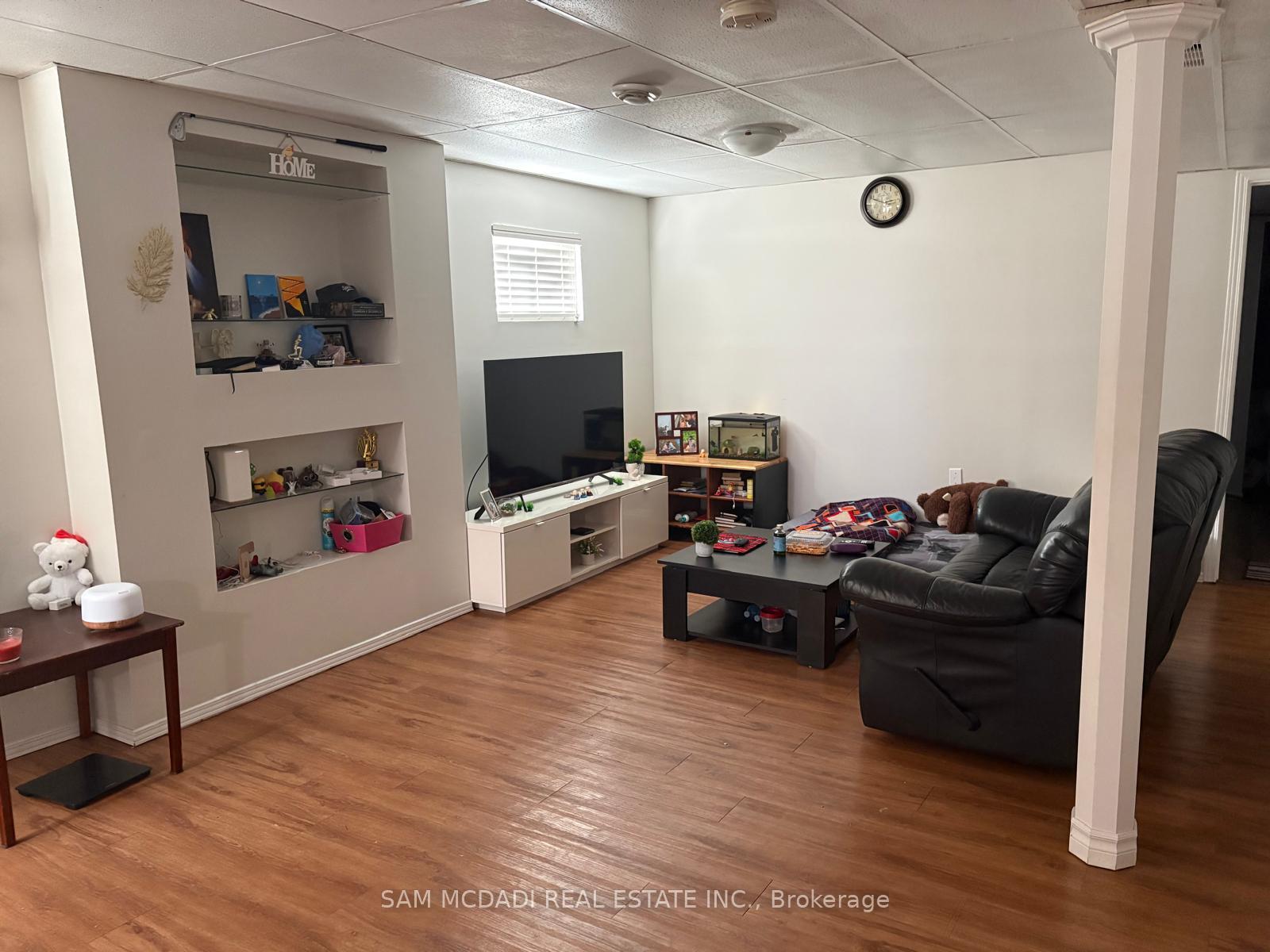 87 Rundle Crescent Lower