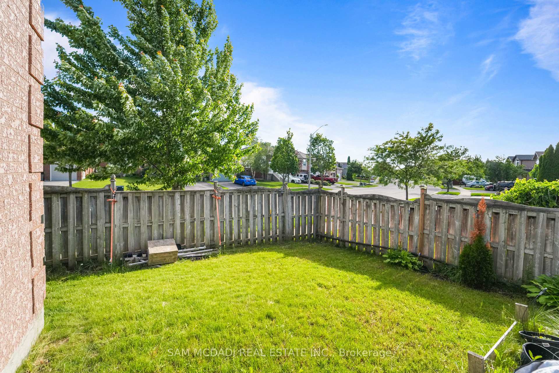 87 Rundle Crescent