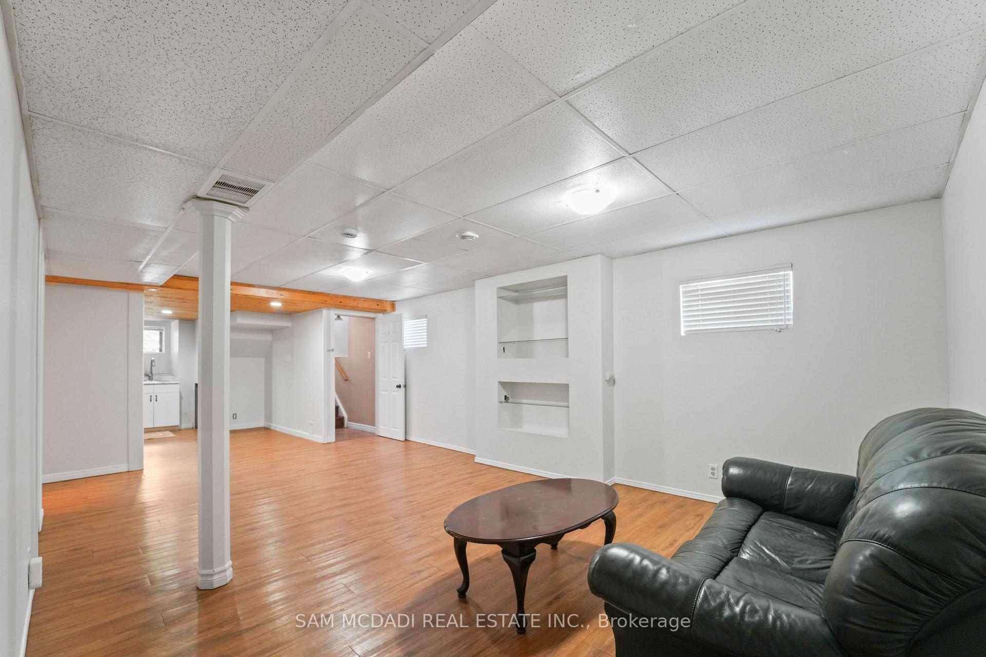 87 Rundle Crescent