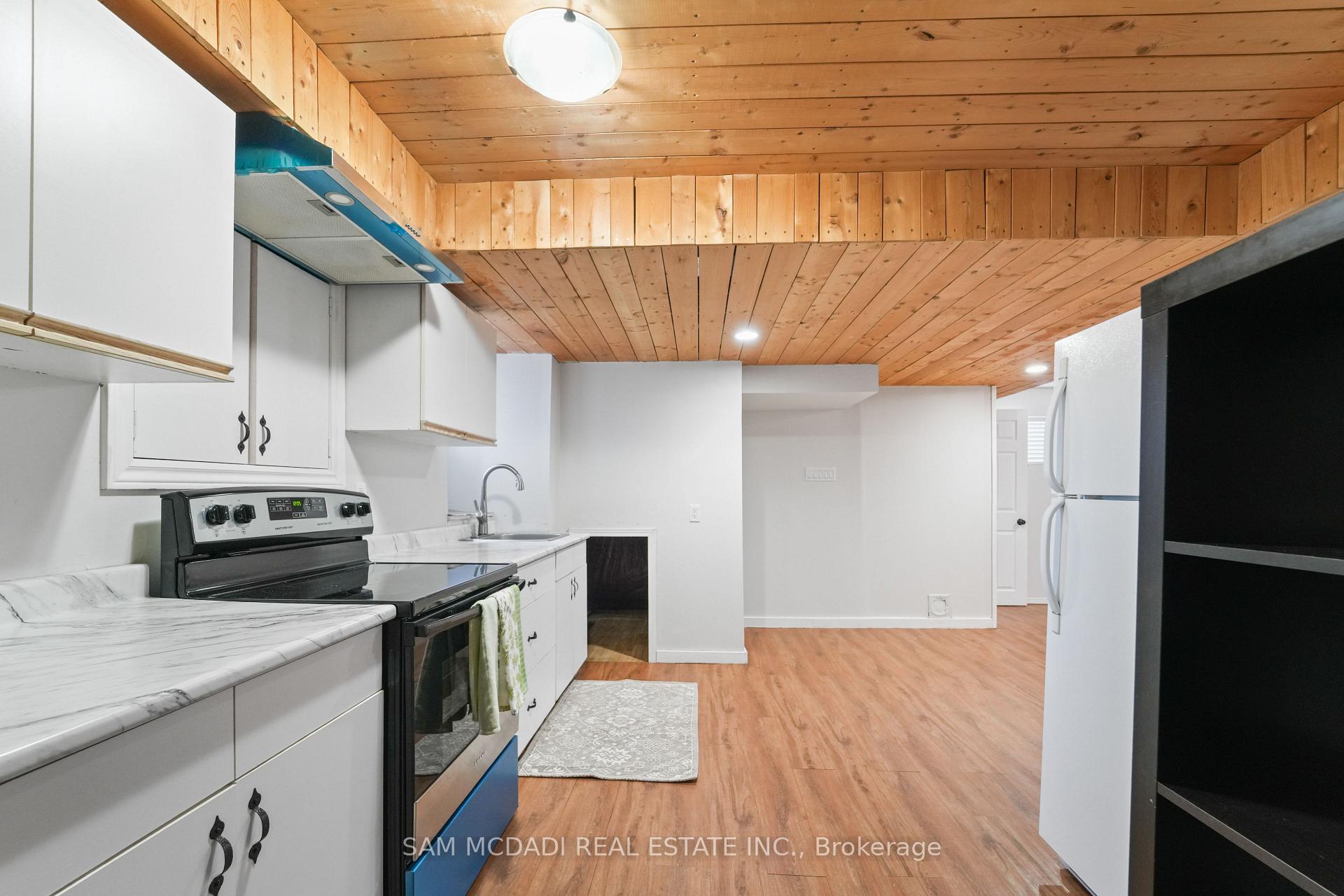 87 Rundle Crescent