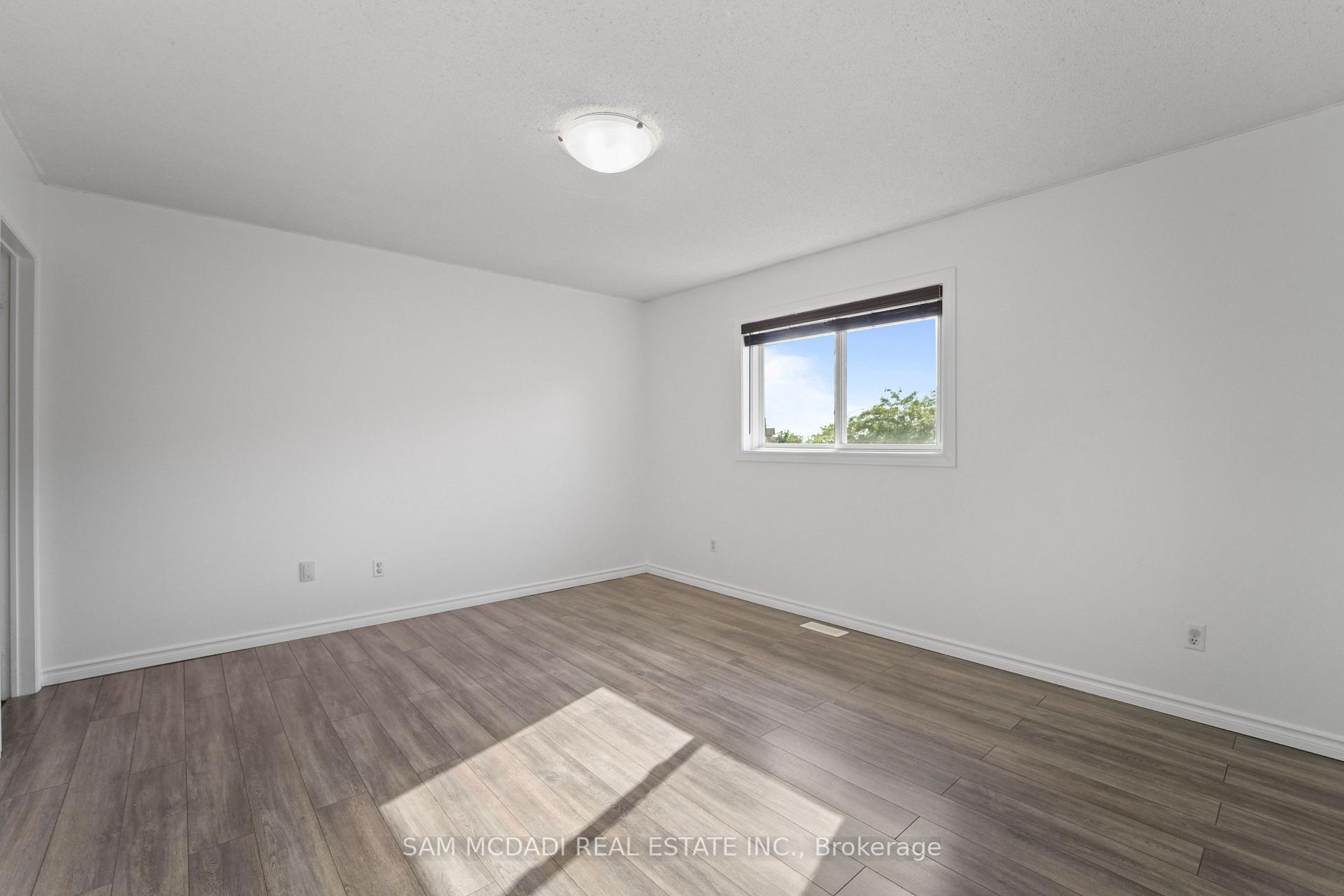 87 Rundle Crescent
