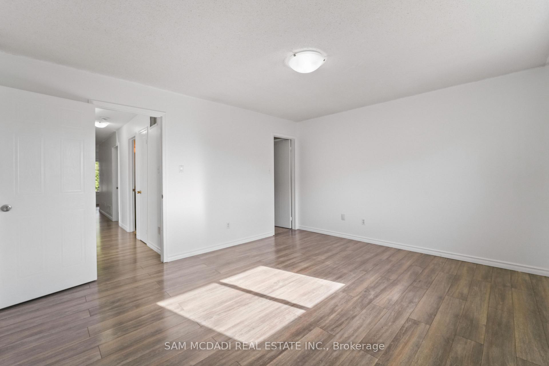 87 Rundle Crescent