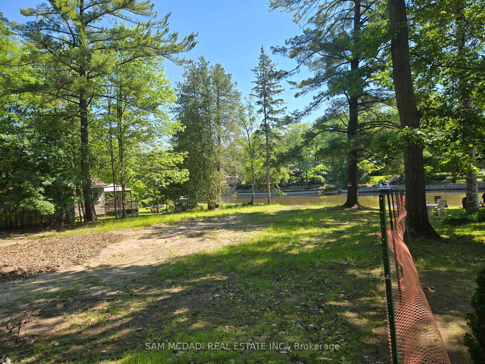 490 Oxbow Park Drive