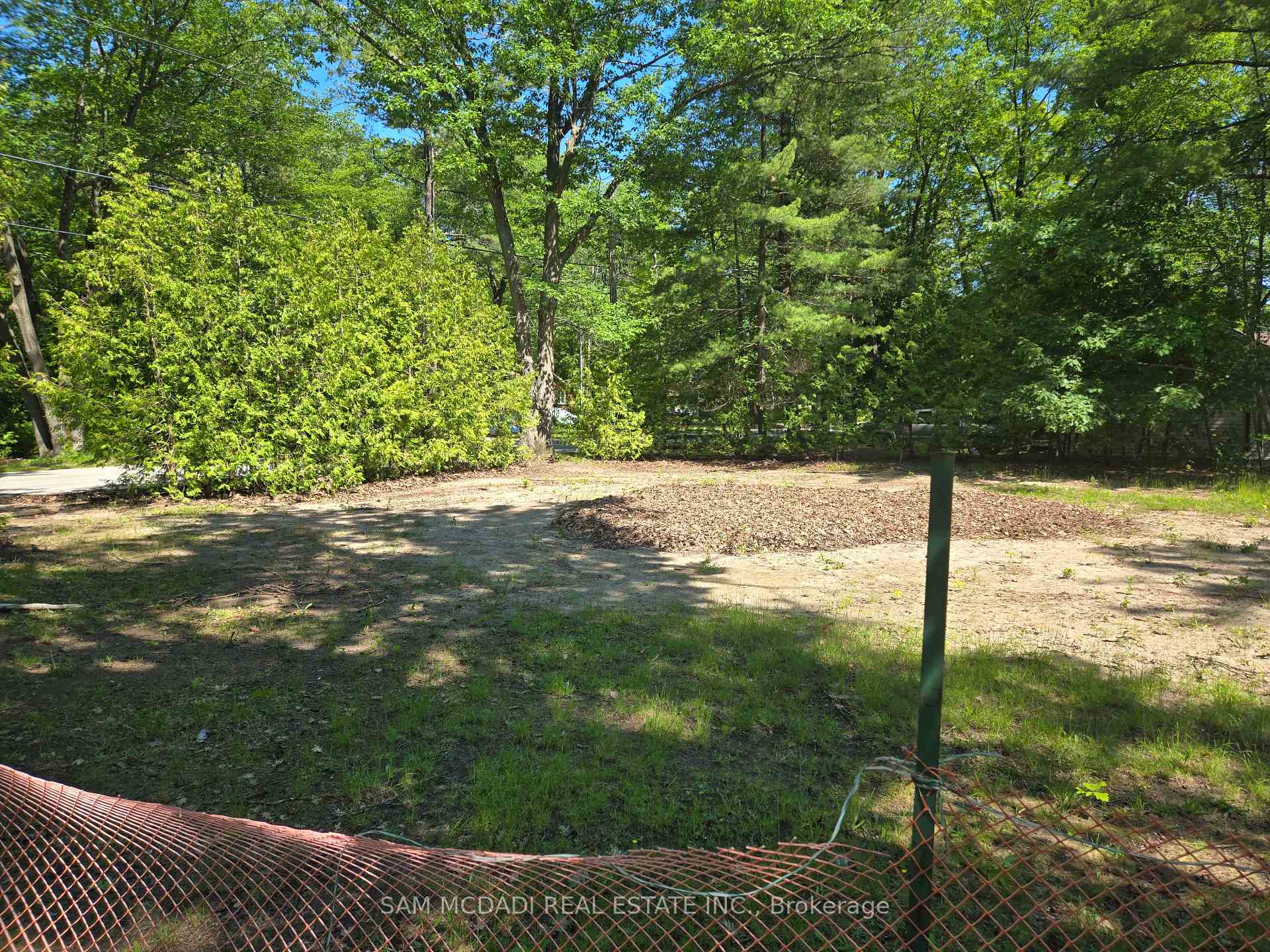 490 Oxbow Park Drive