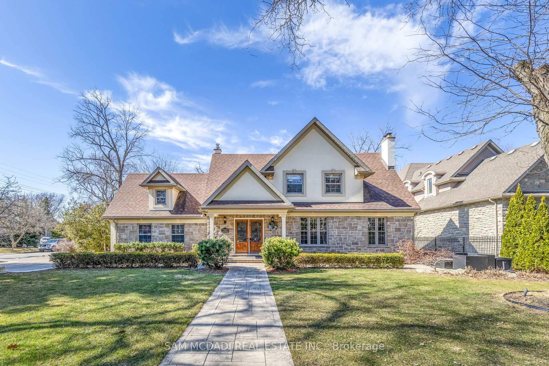 3325 Lakeshore Road
