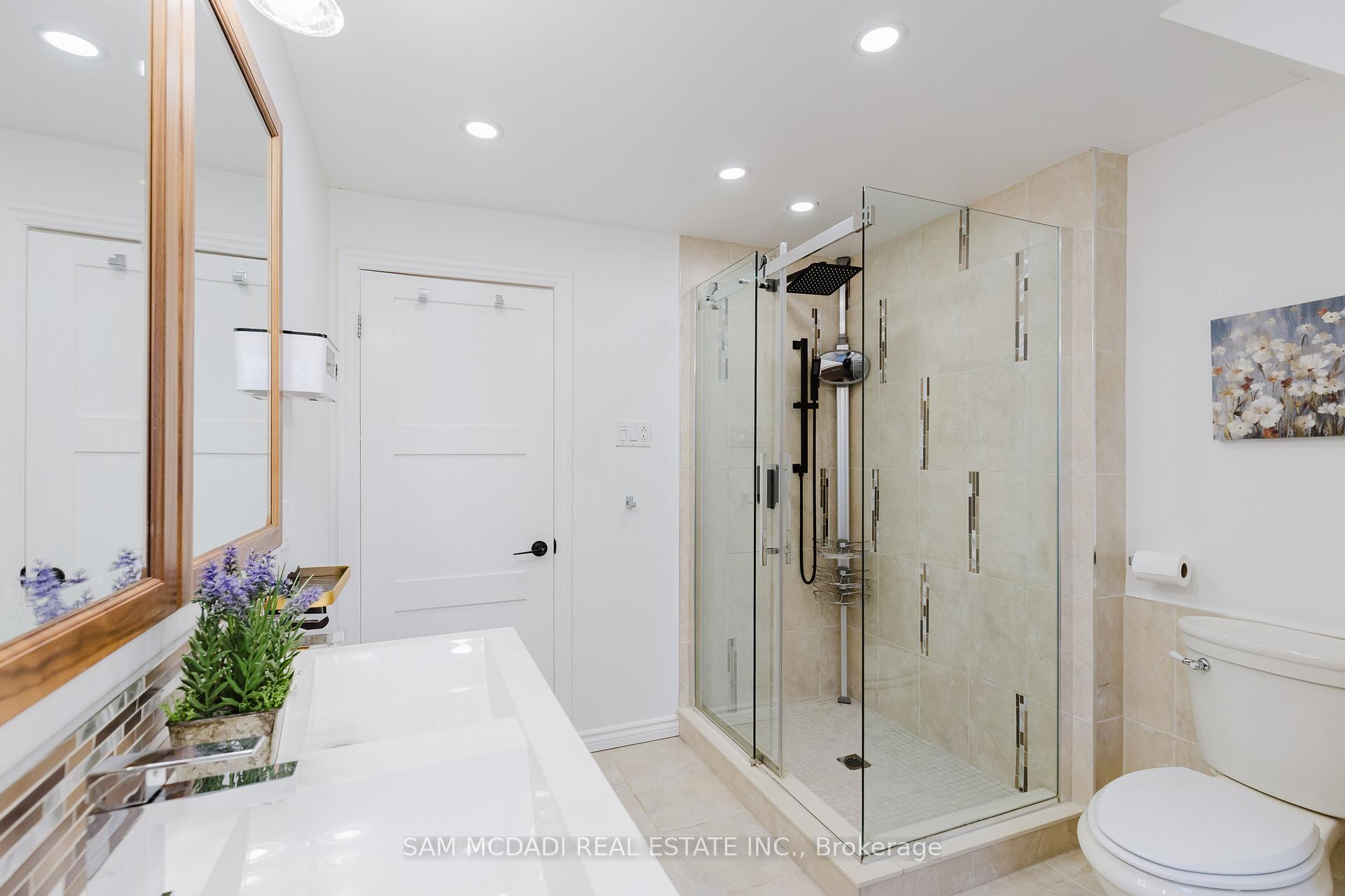 3325 Lakeshore Road