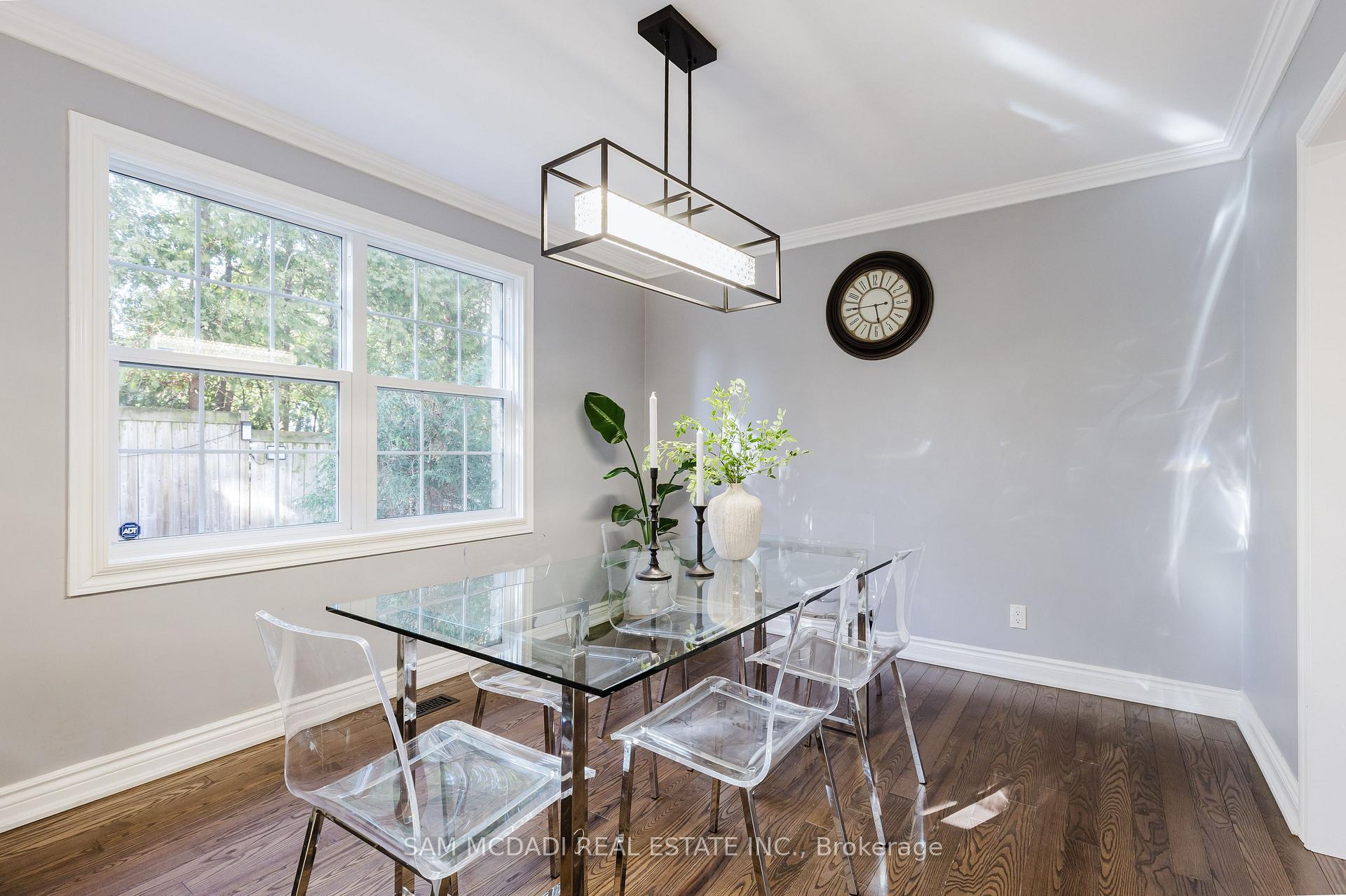 3325 Lakeshore Road