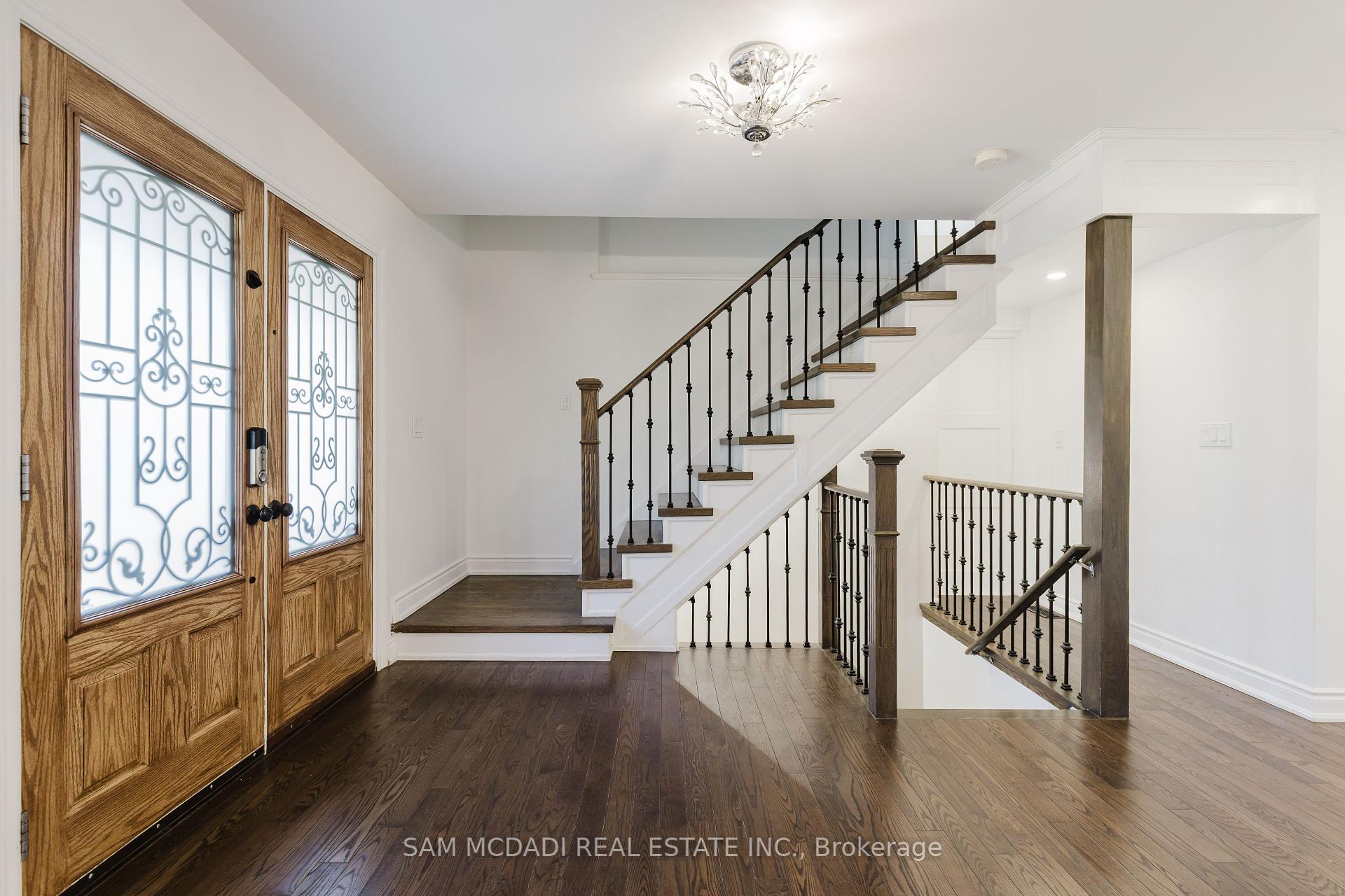 3325 Lakeshore Road