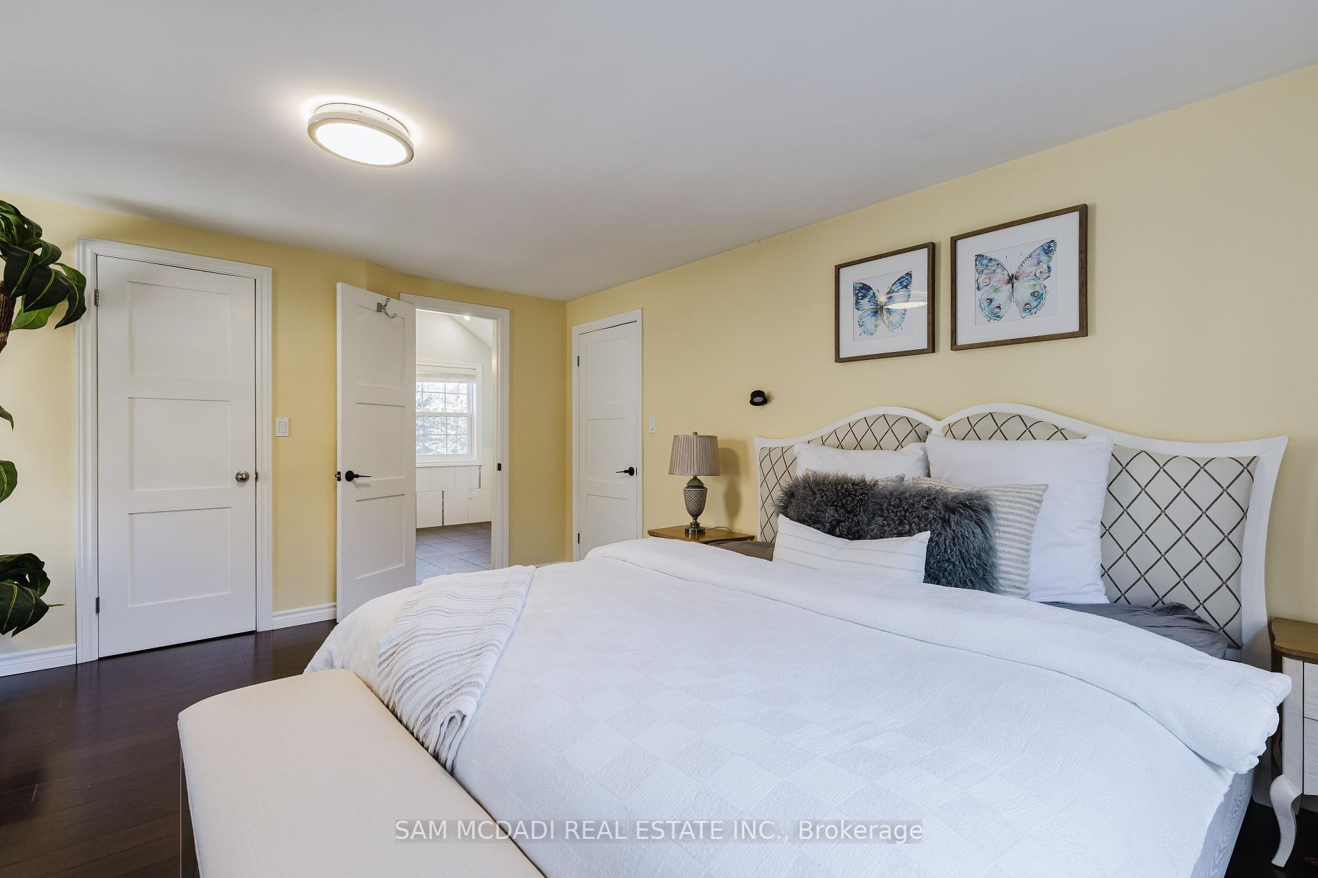 3325 Lakeshore Road