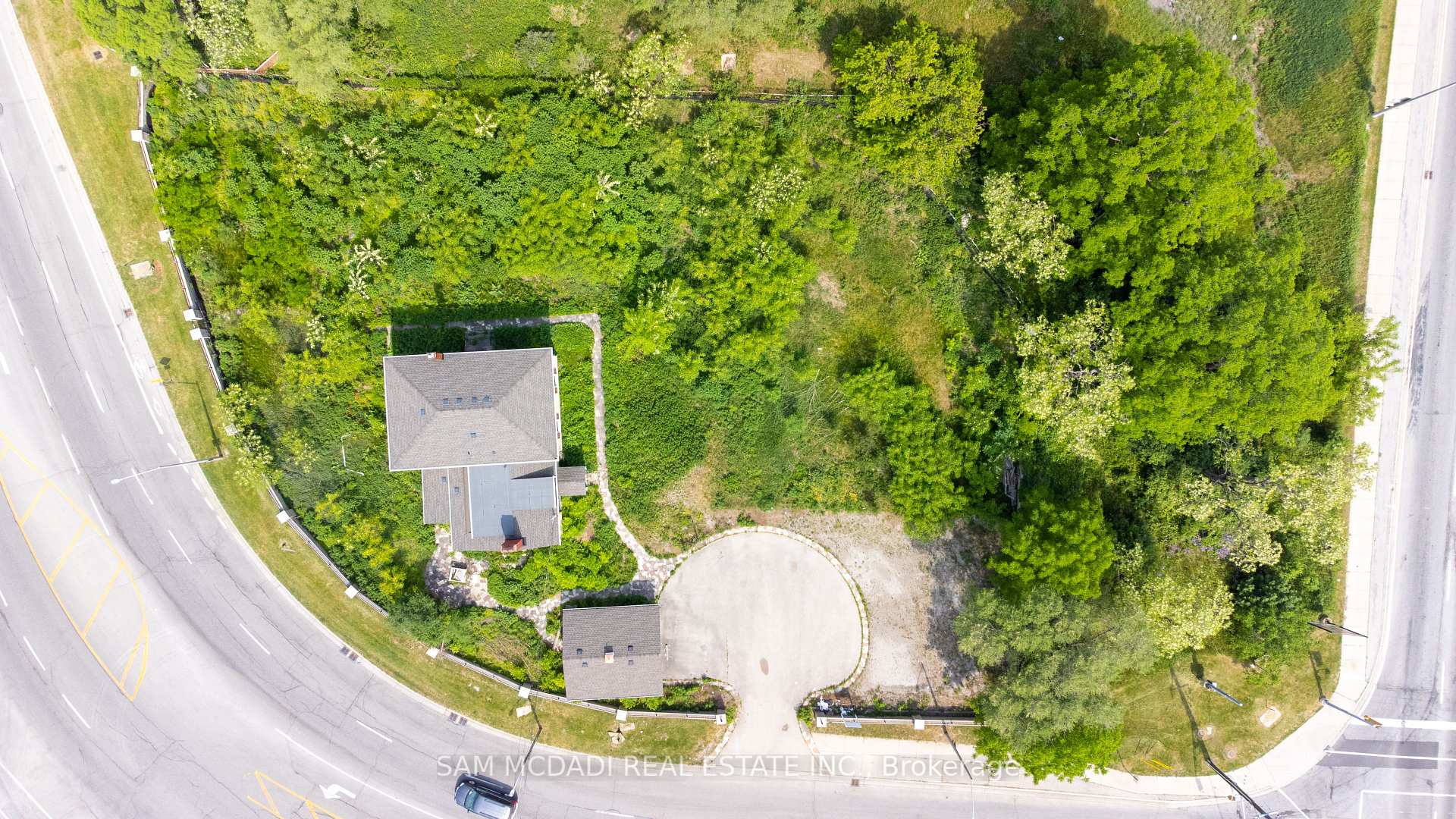 2477 Queensway Drive