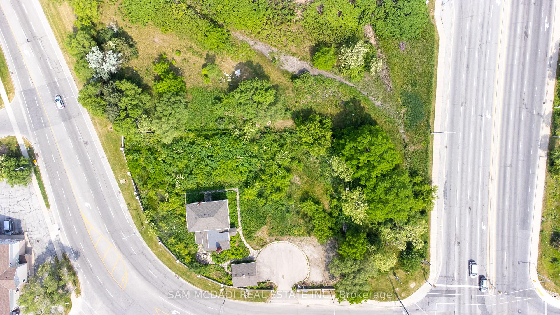 2477 Queensway Drive