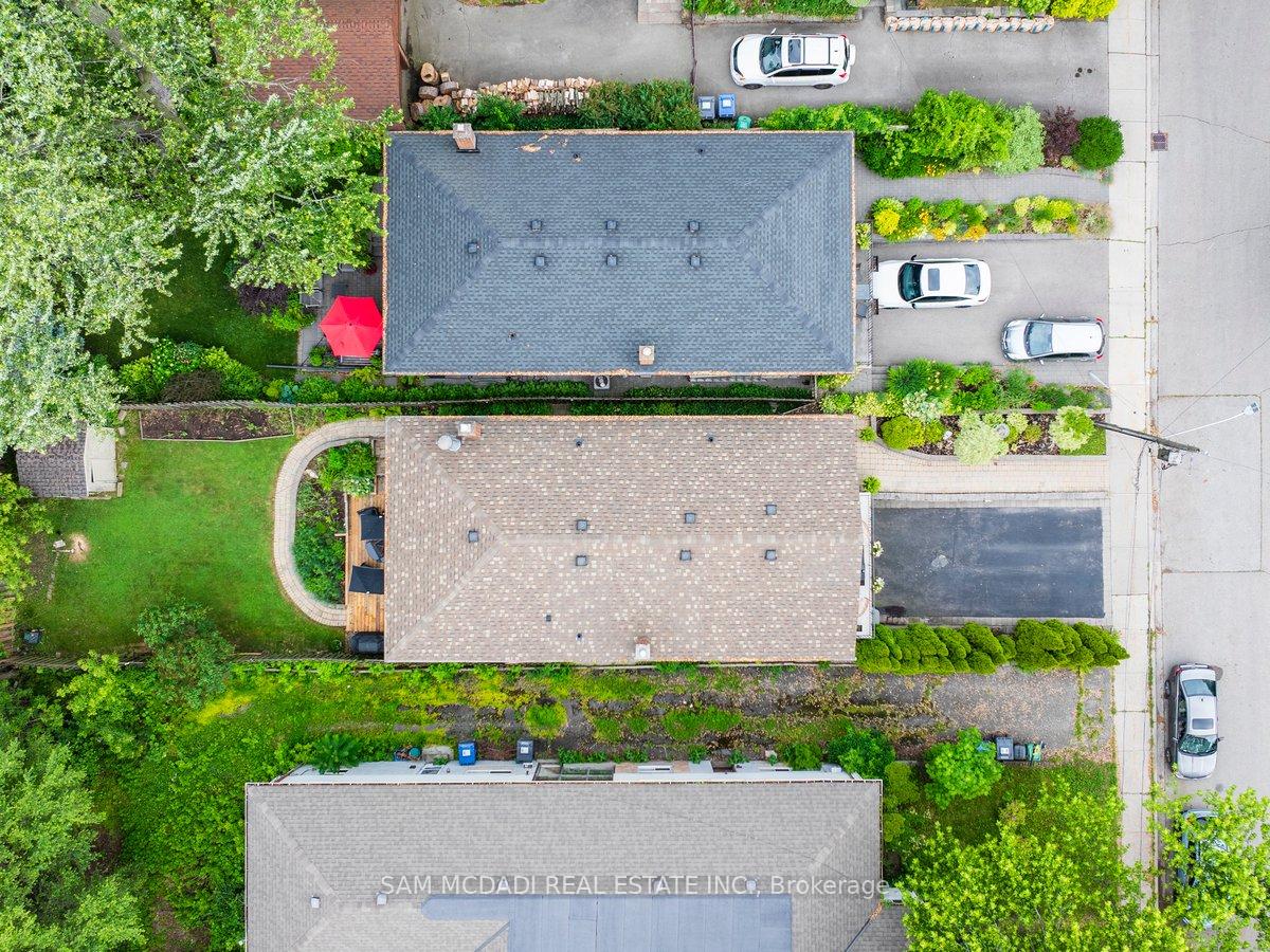 42 Peter Street N