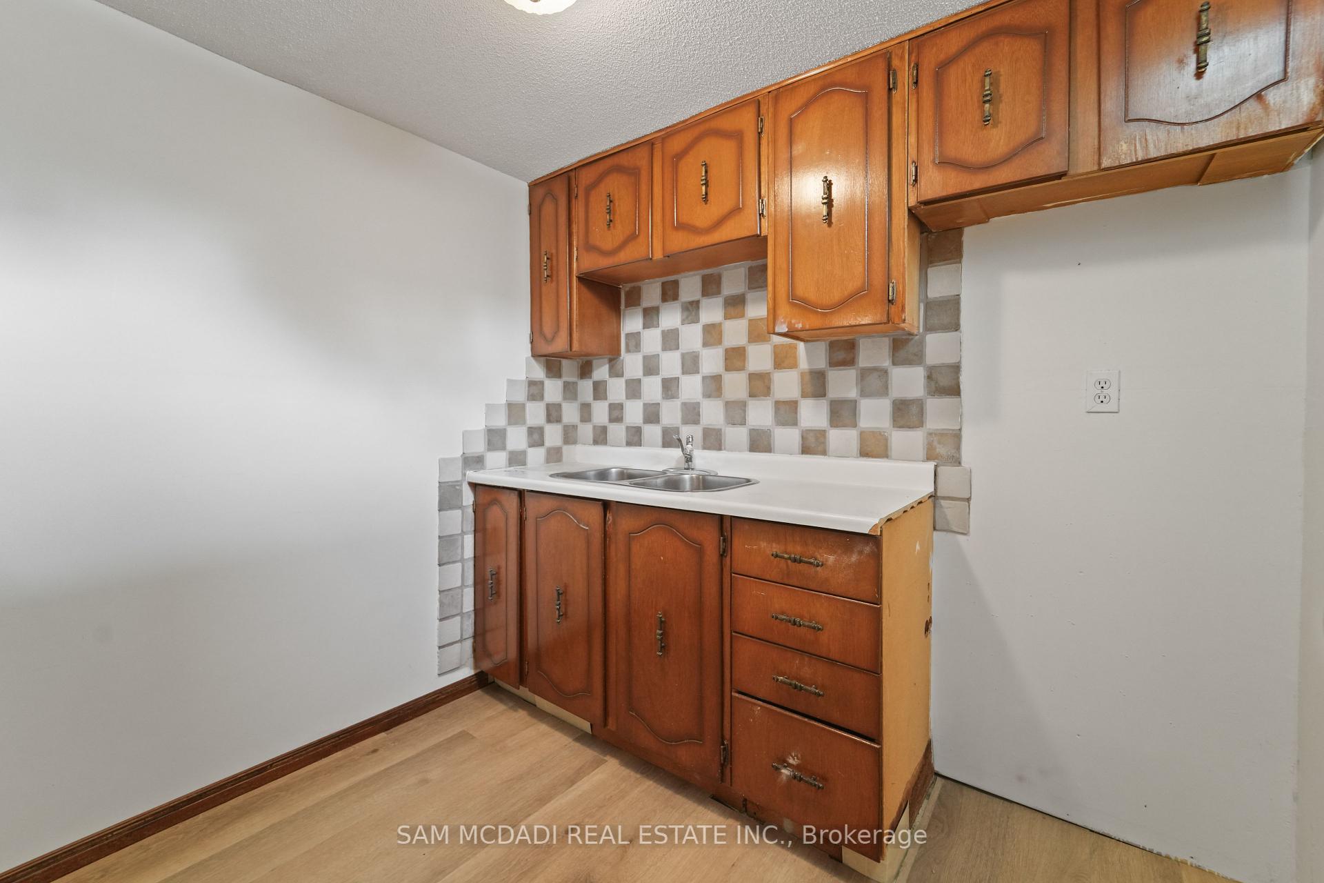 6486 Edenwood Drive