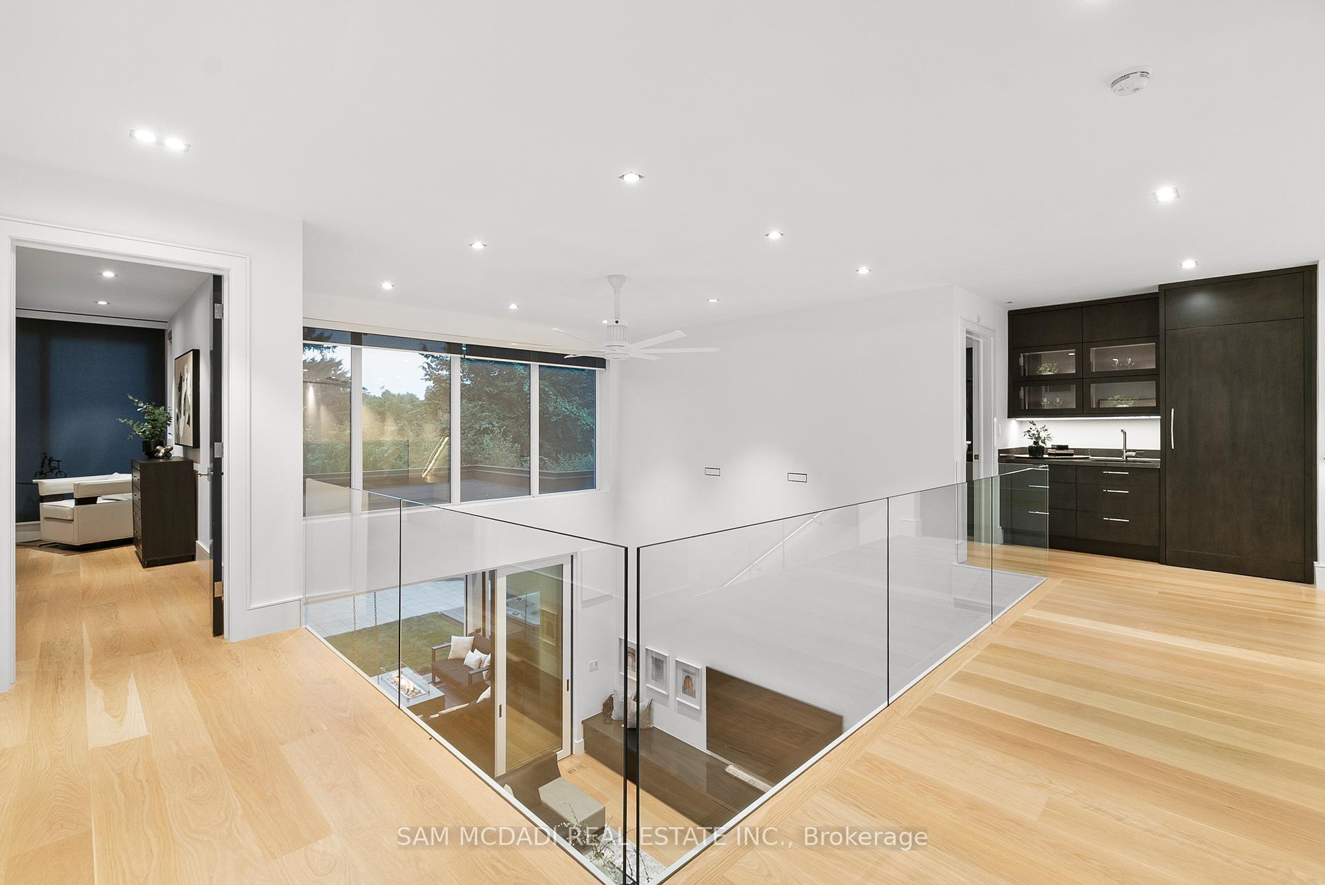 2488 Lakeshore Road E