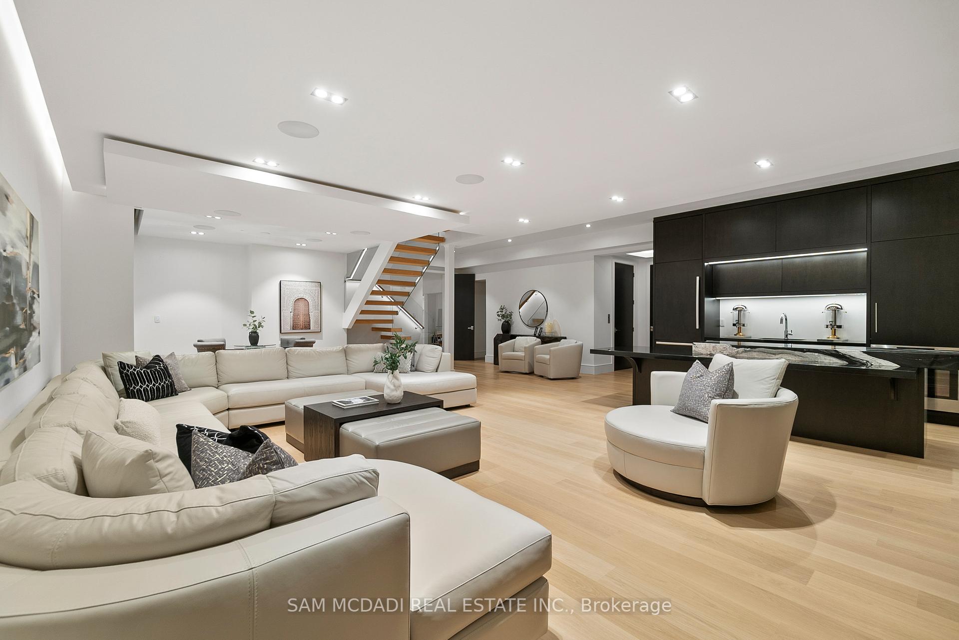 2488 Lakeshore Road E