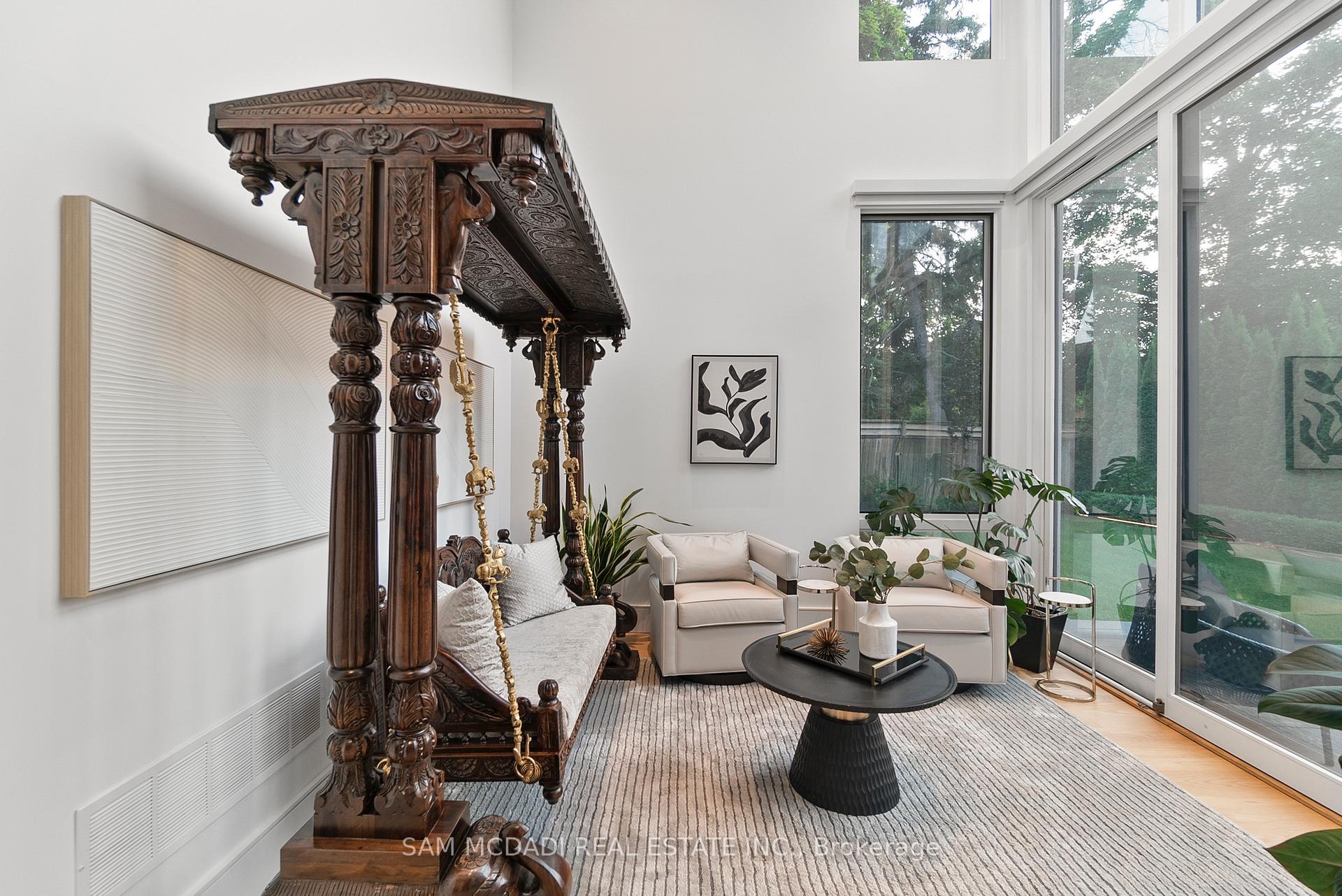 2488 Lakeshore Road E