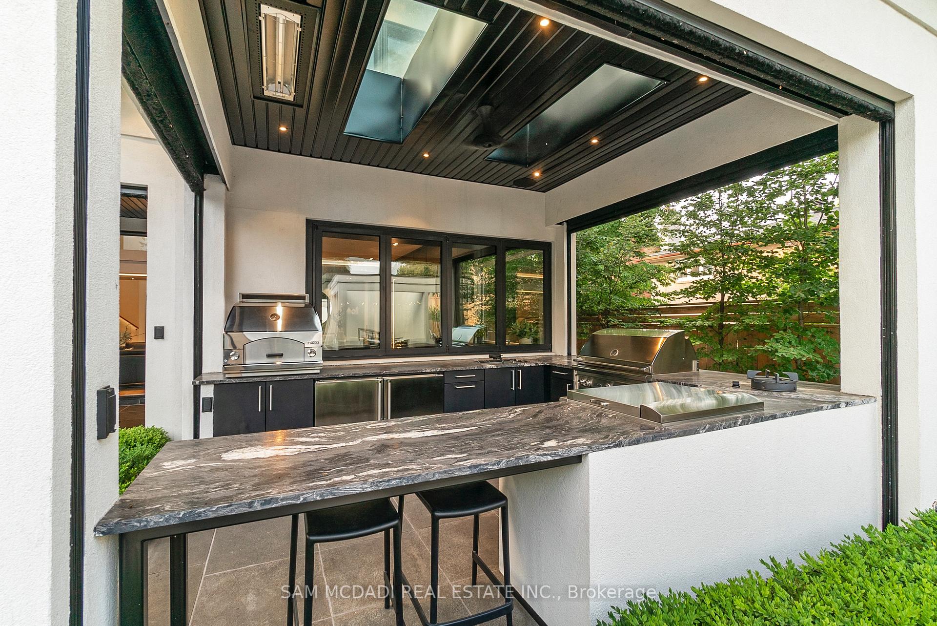 2488 Lakeshore Road E