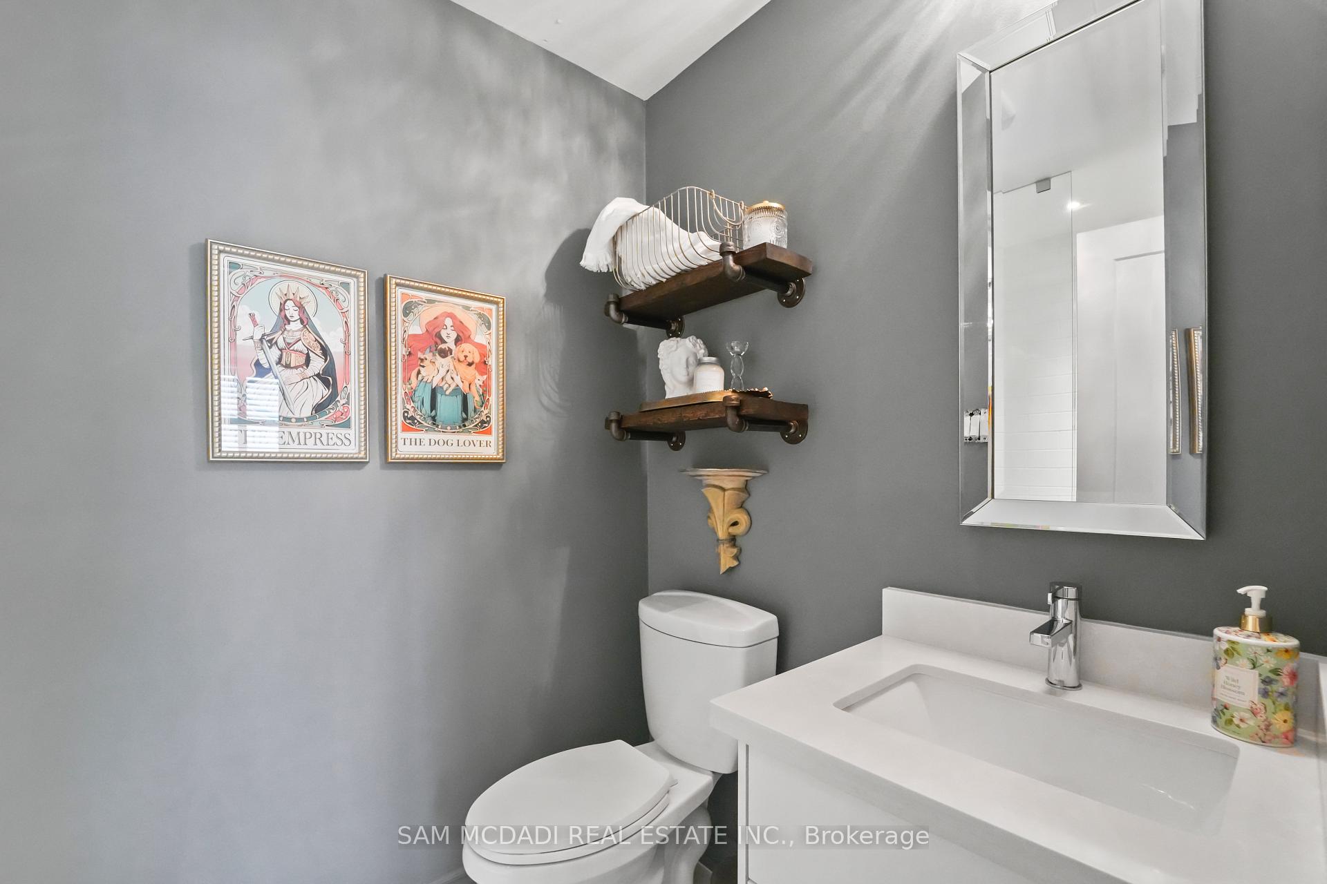 2592 Barrisdale Court