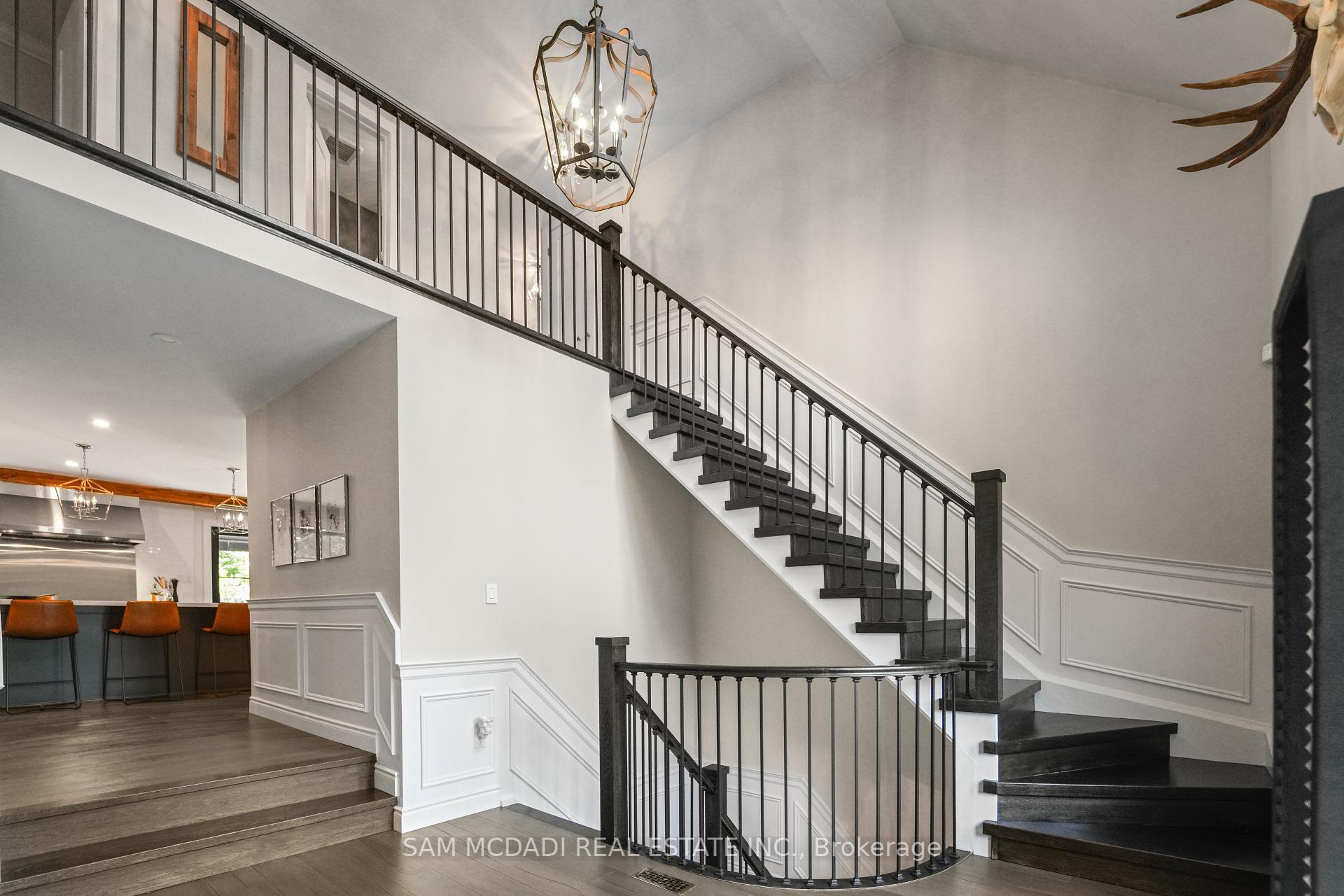 2592 Barrisdale Court
