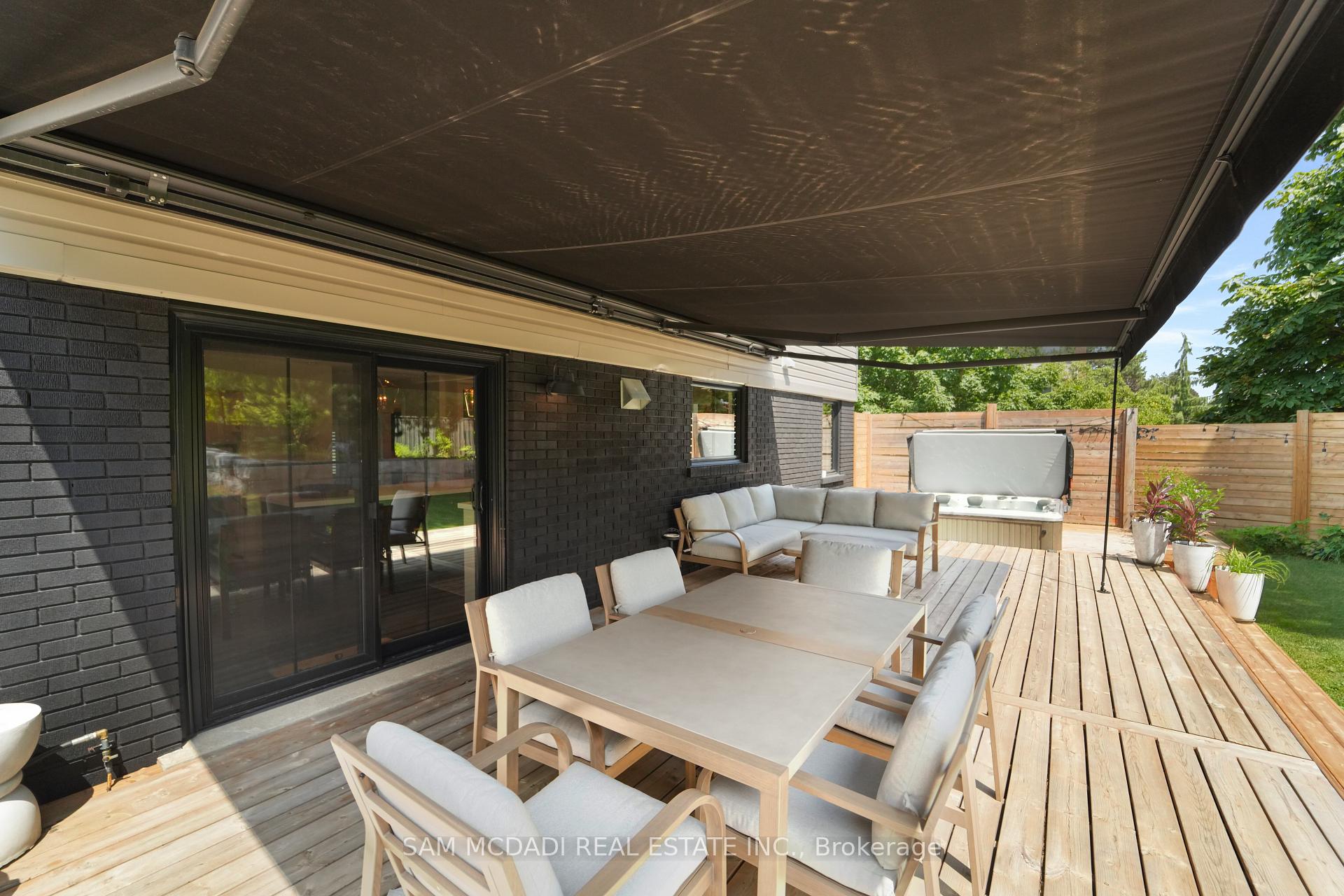 2592 Barrisdale Court
