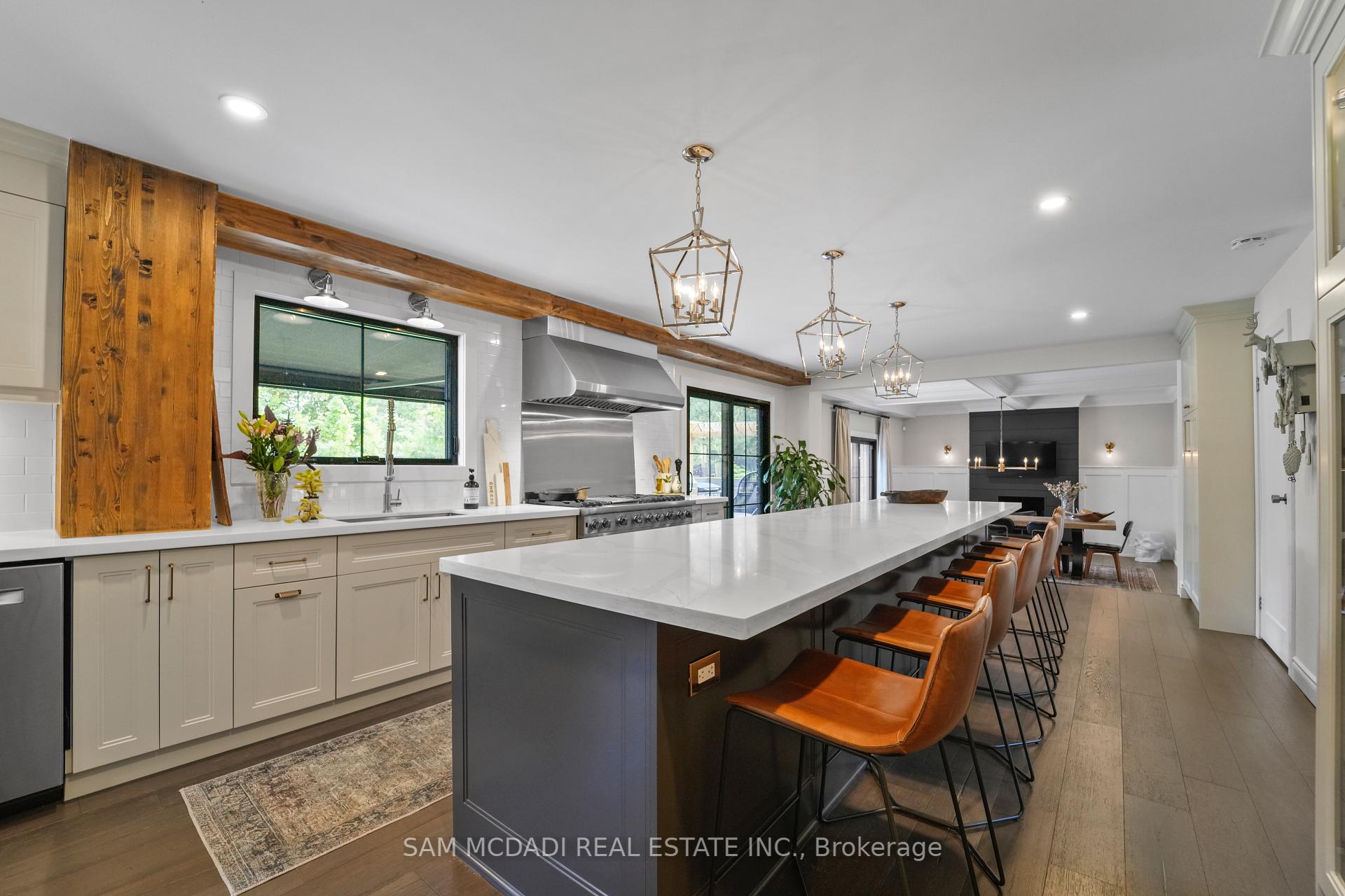 2592 Barrisdale Court