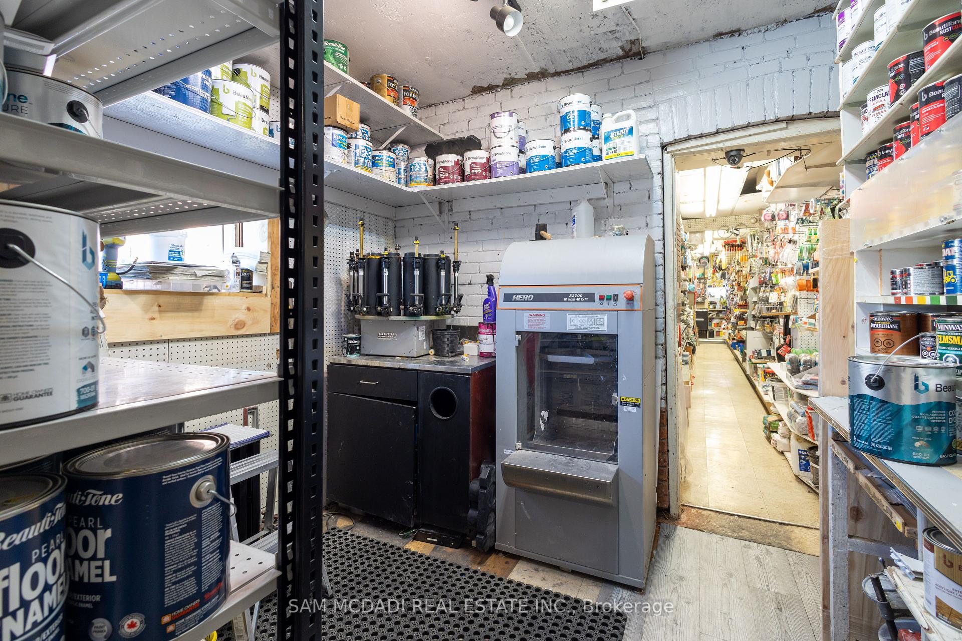 1212 Dufferin Street