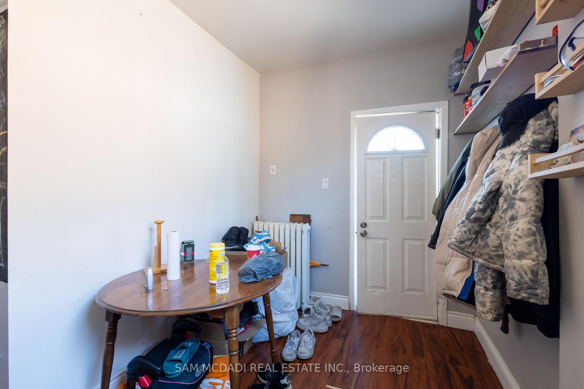 1212 Dufferin Street