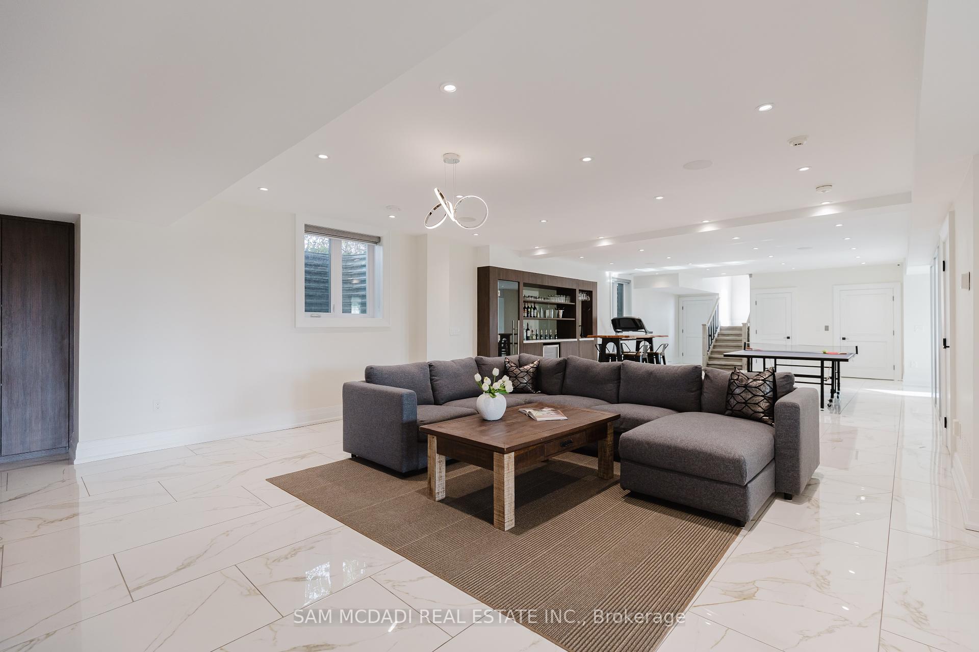 4 Saint Lukes Court