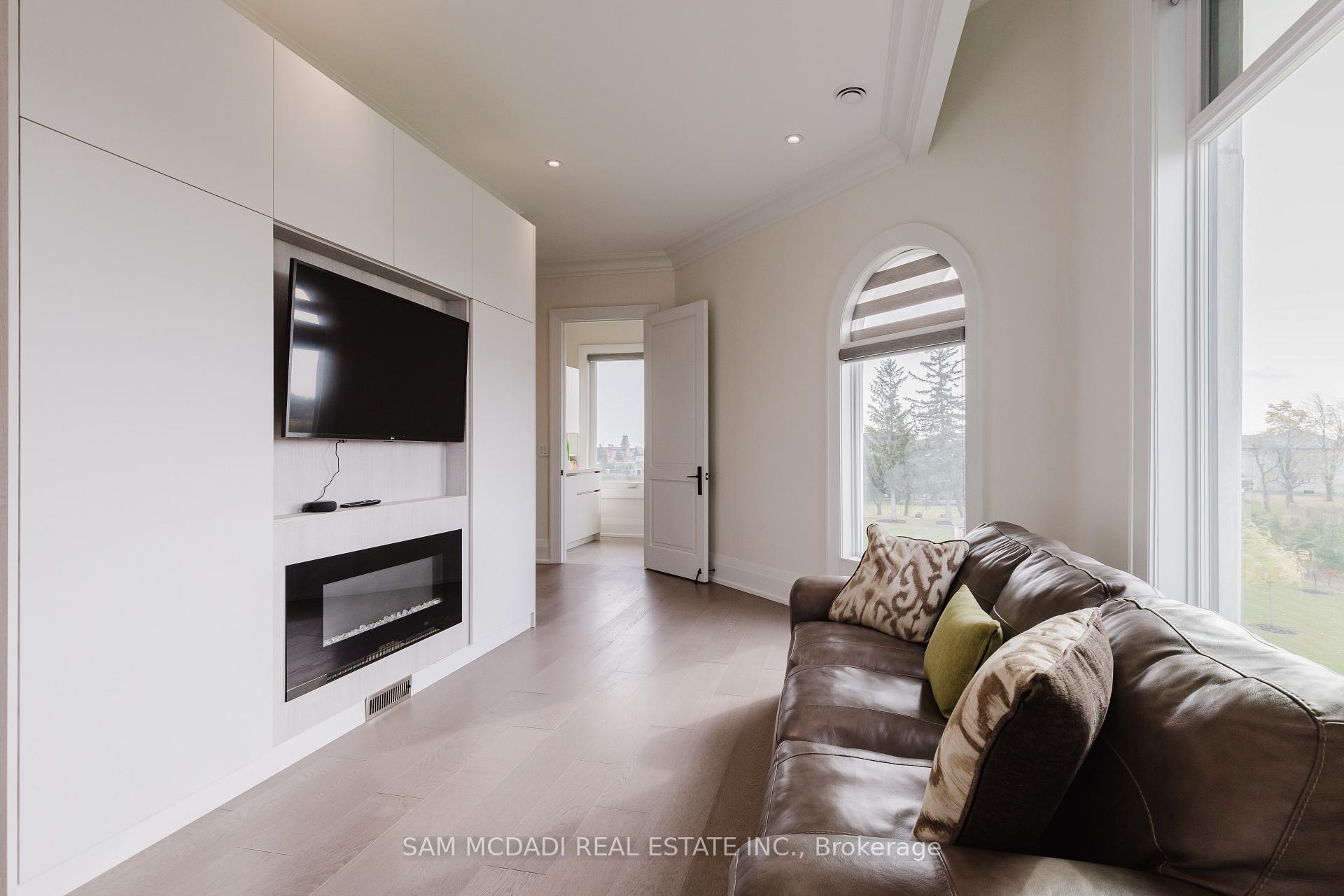4 Saint Lukes Court