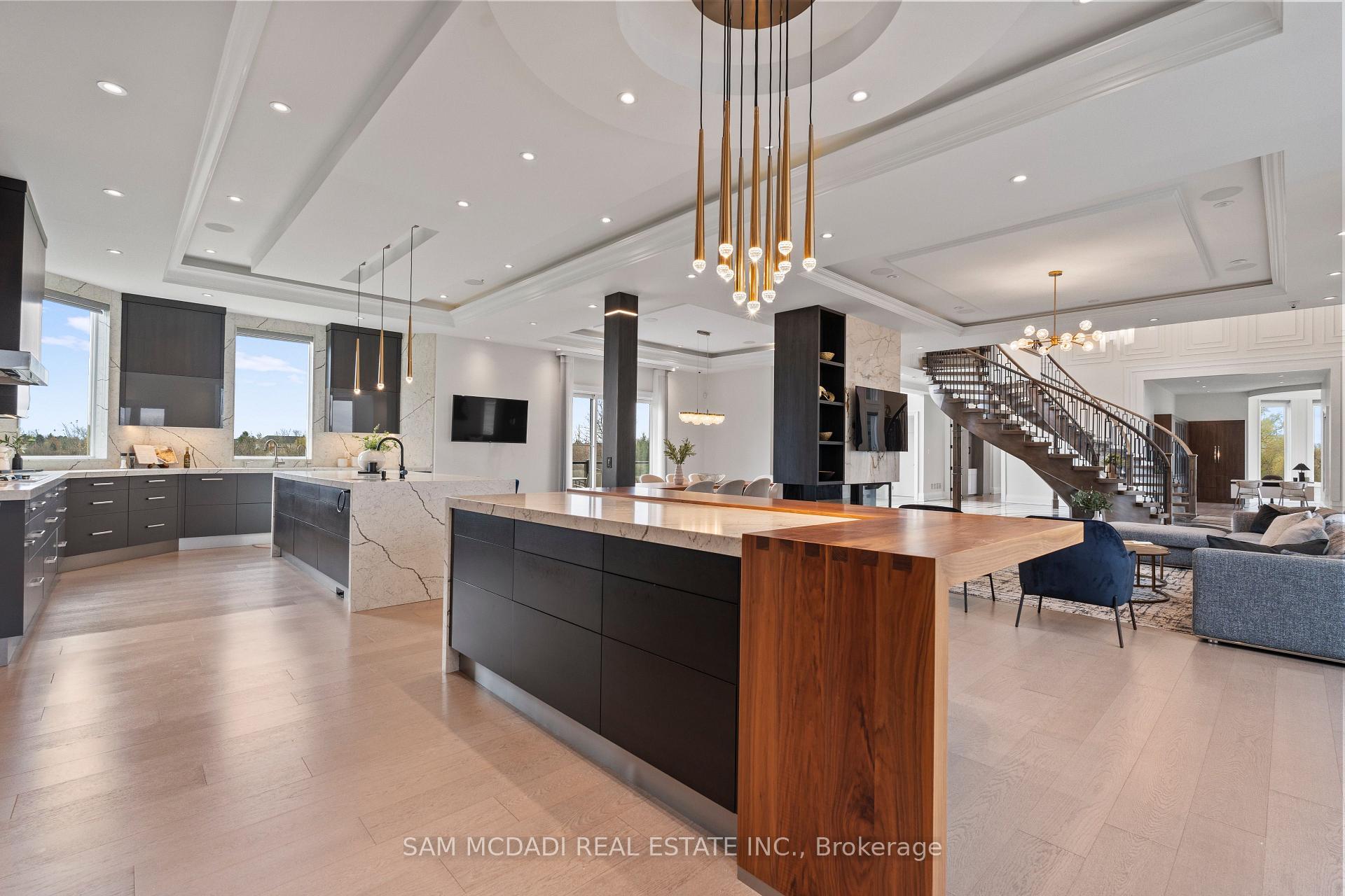 4 Saint Lukes Court