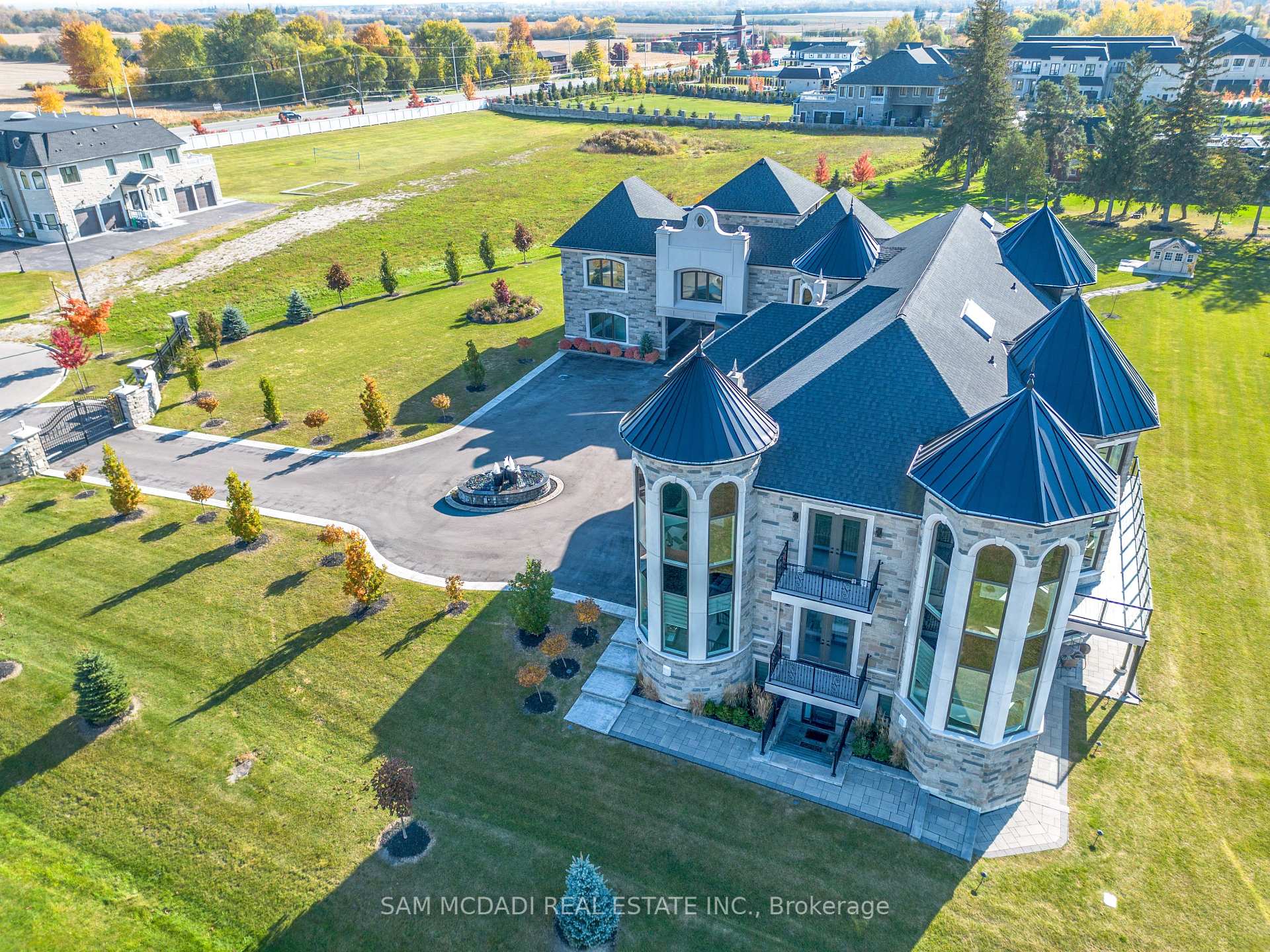 4 Saint Lukes Court
