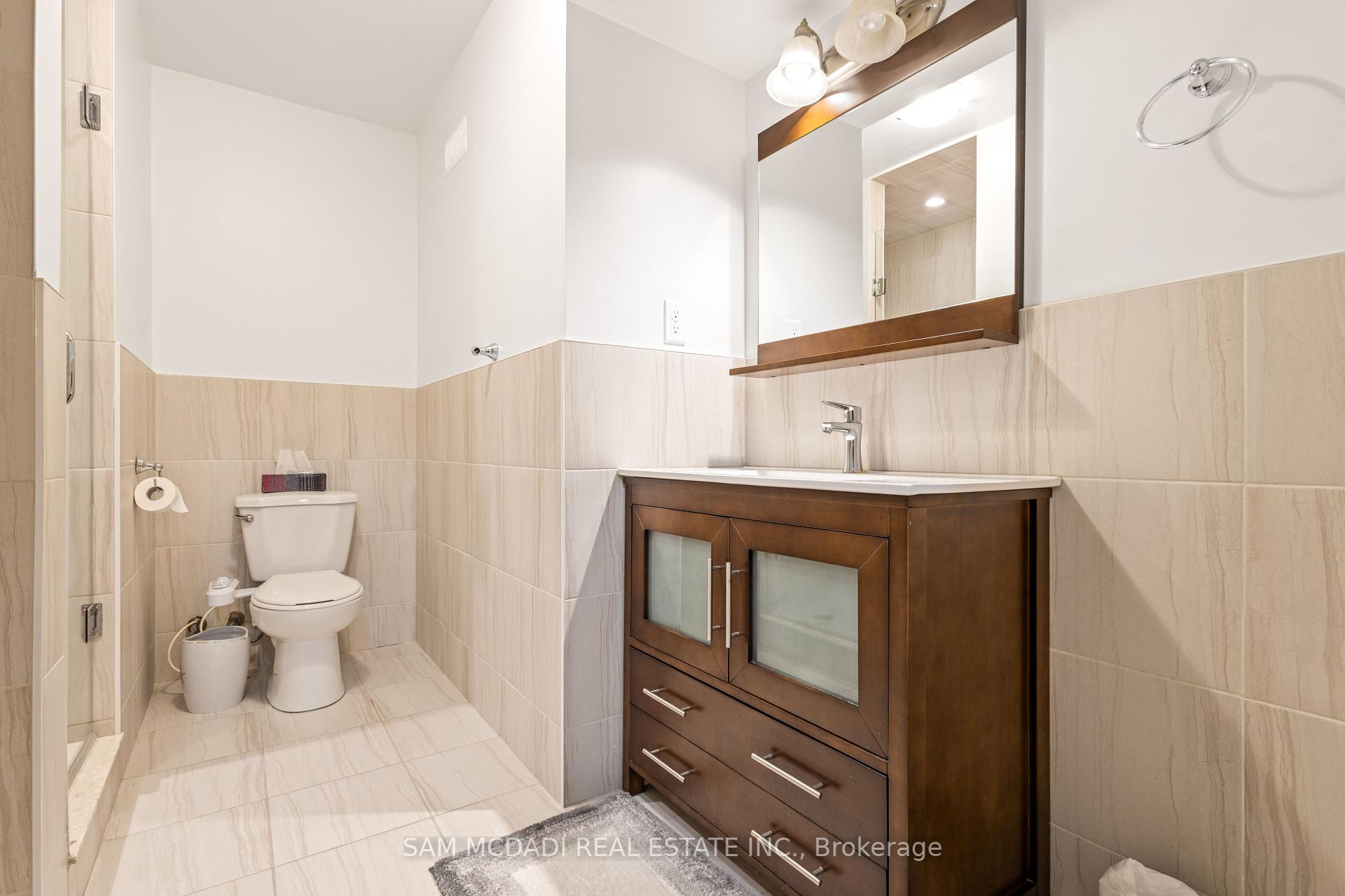 2492 Erin Centre Boulevard