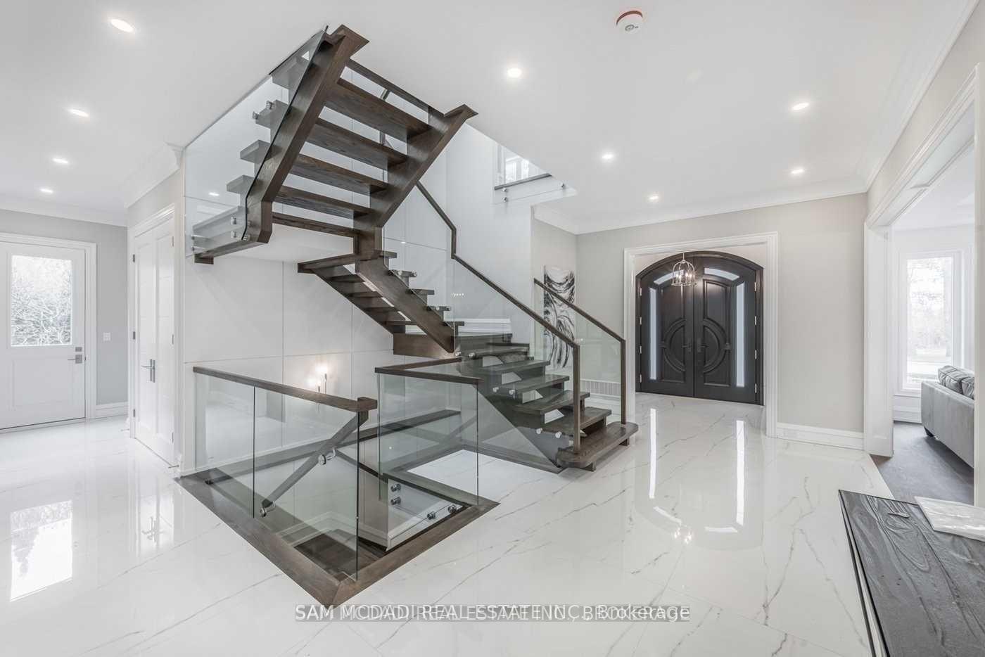 577 Indian Road