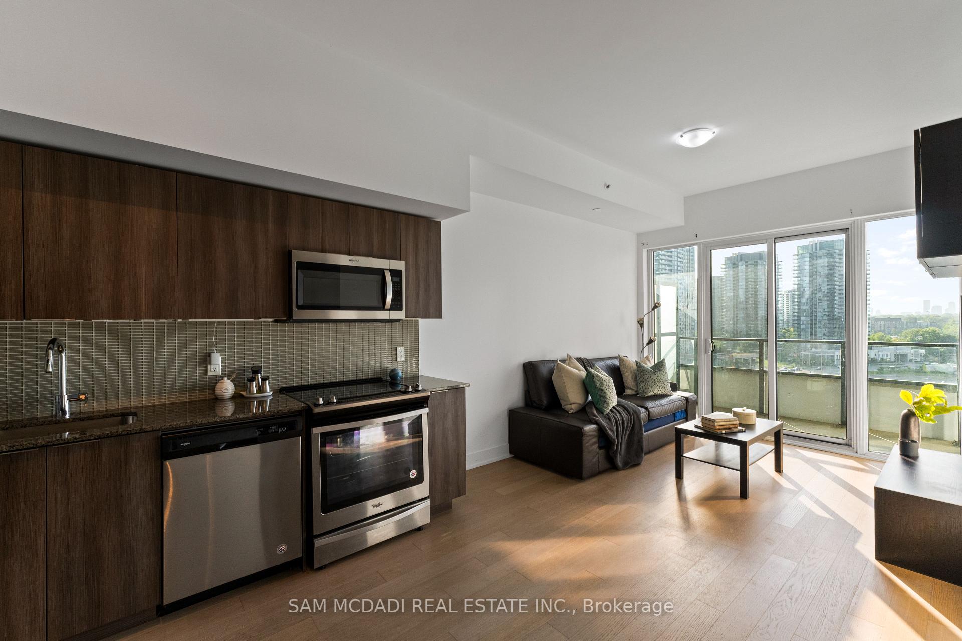 30 Shore Breeze Drive 1012